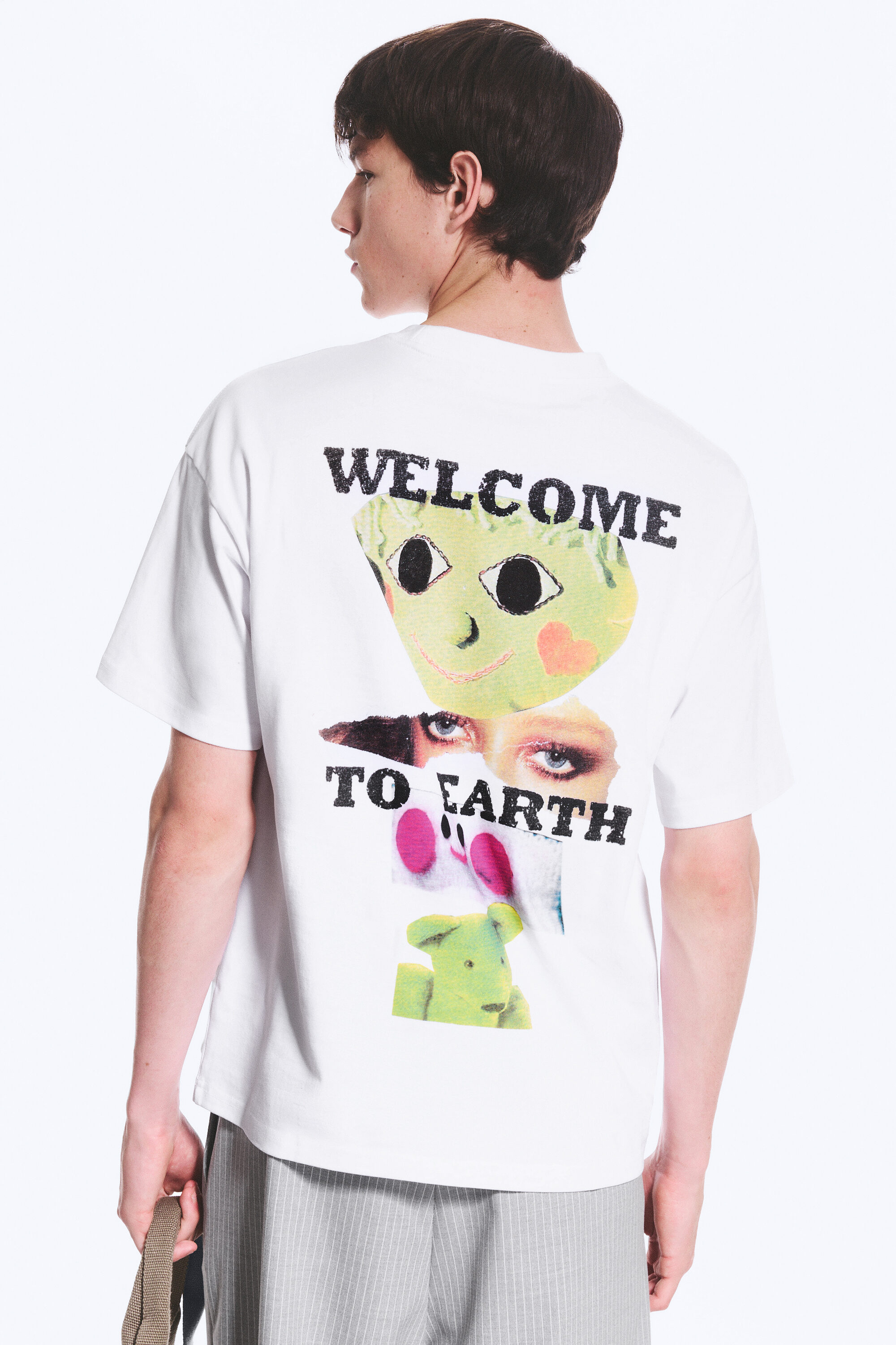 boxy printed graphic t-shirt - White - Welcome To Earth | Weekday WW
