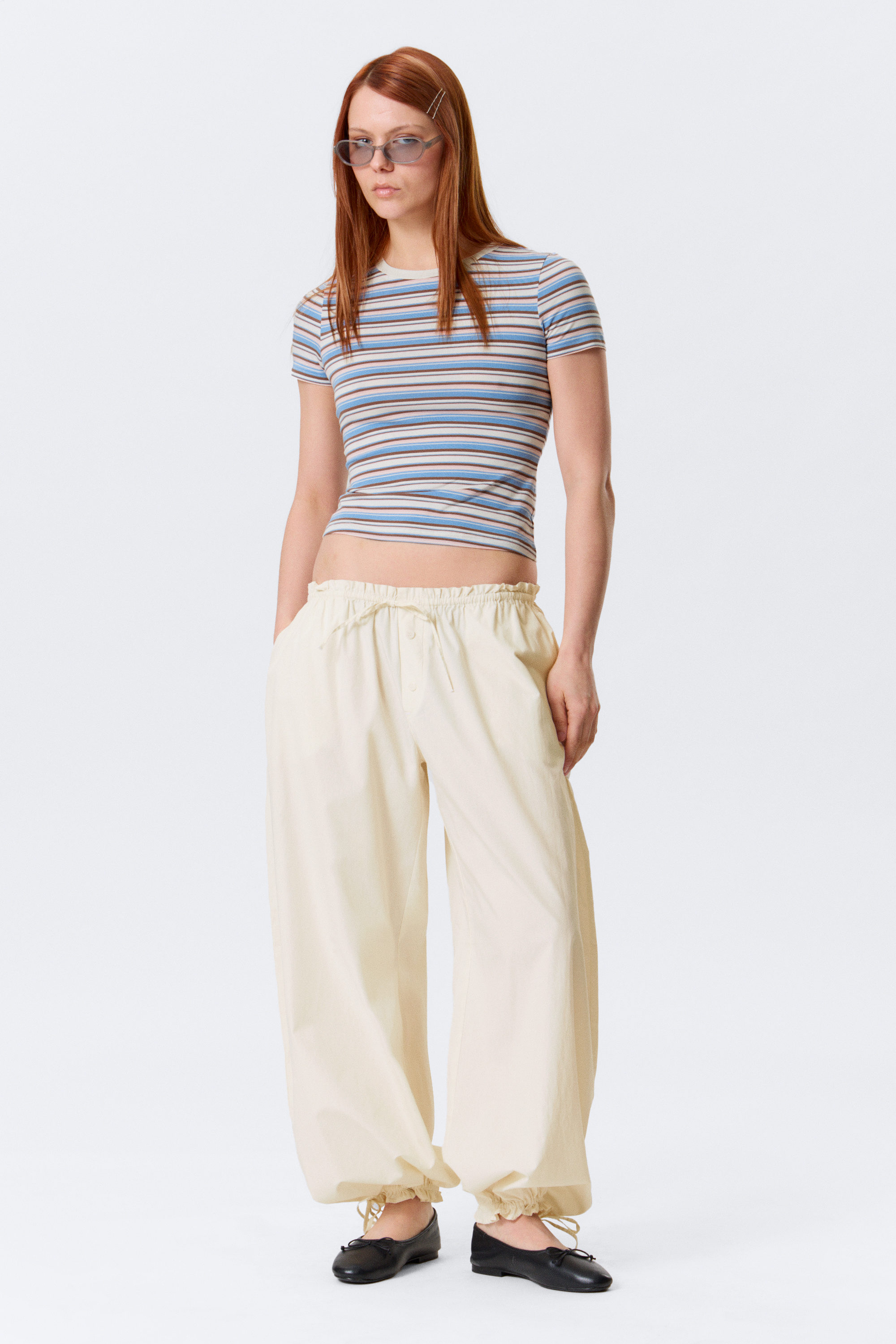 low rise ruched drawstring trousers - Off-white | Monki WW