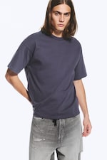 Flieder - T-SHIRT MIT ENTSPANNTER PASSFORM - 0