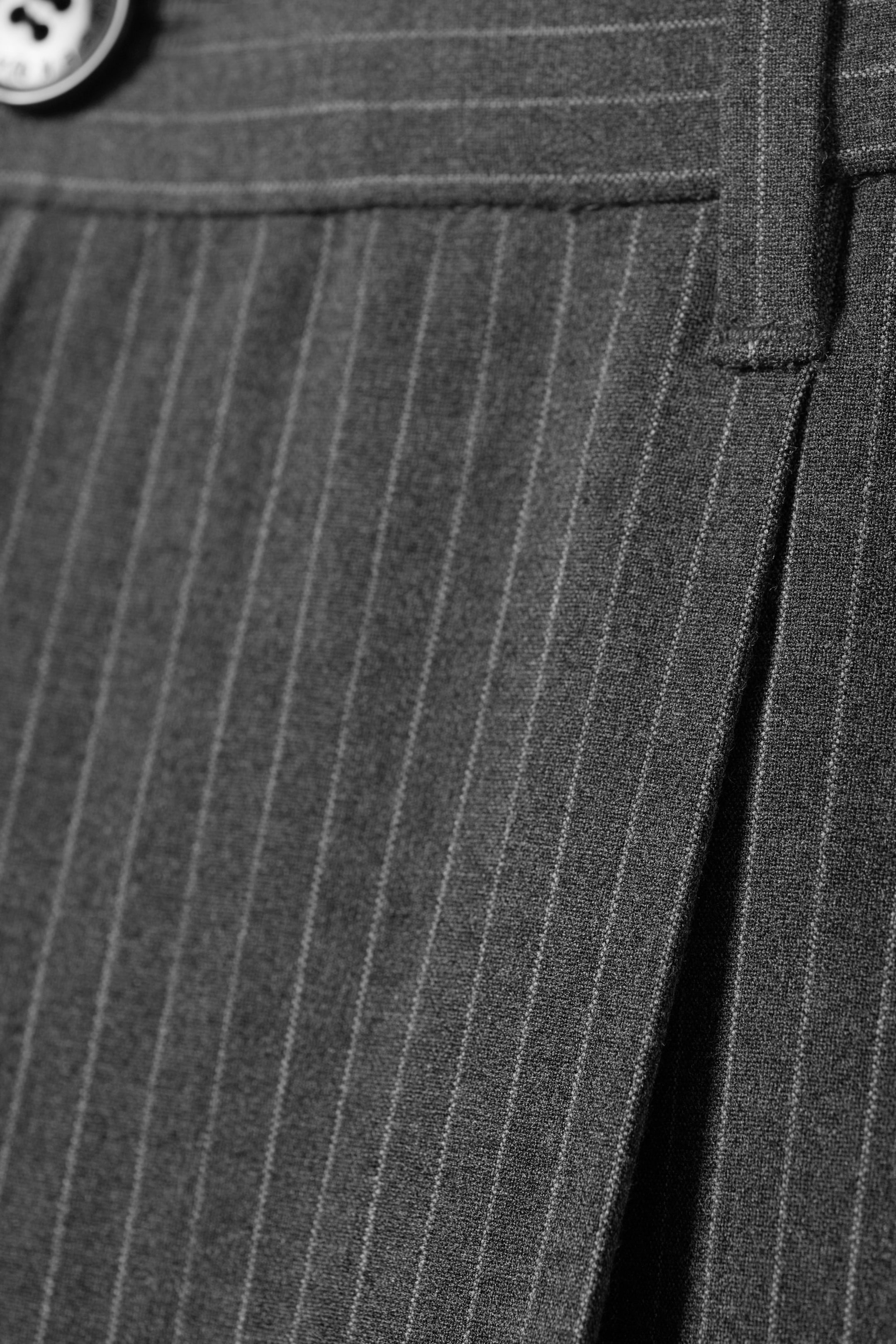 Fines rayures gris foncé - Pantalon tailleur oversize Uno - 6