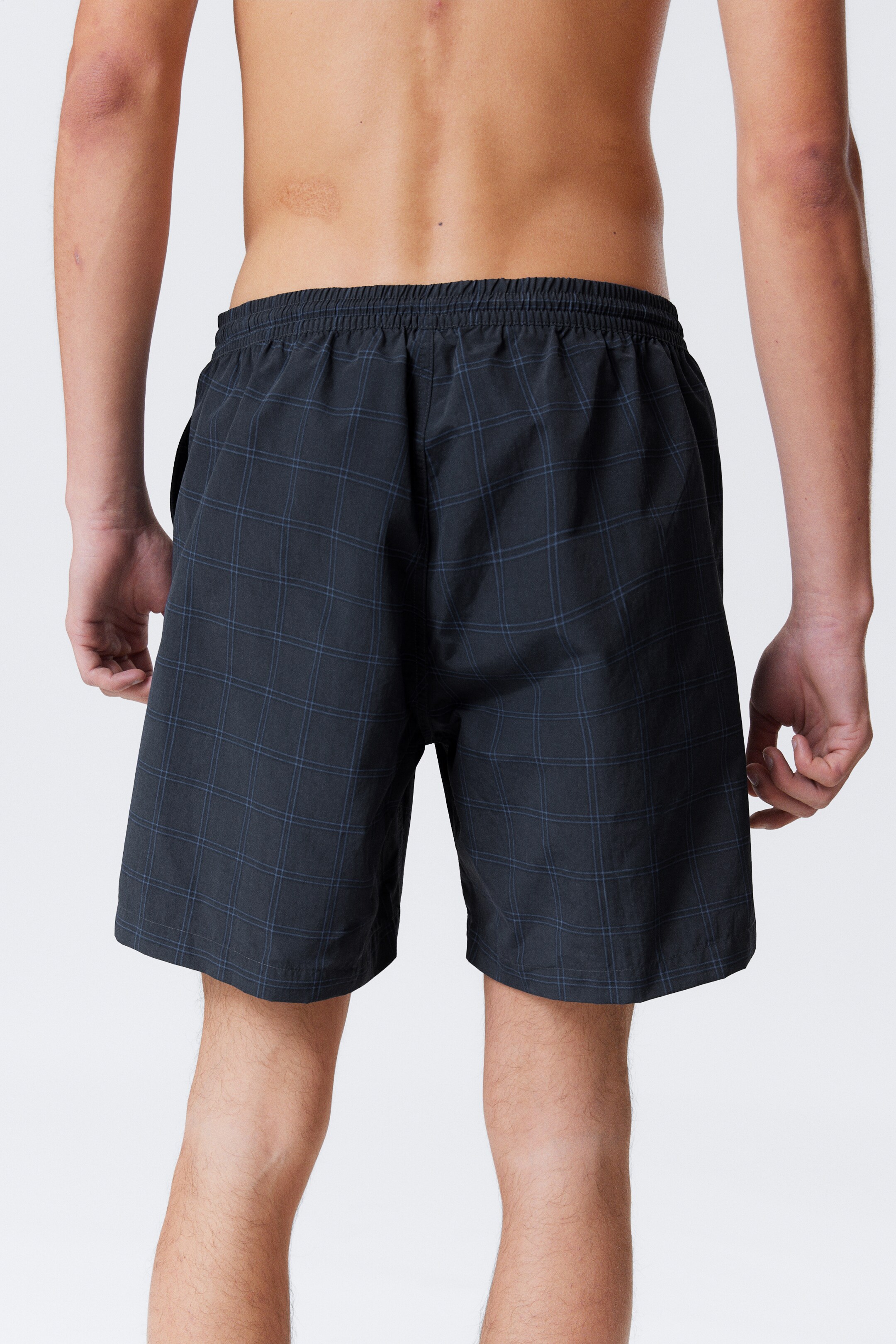Zobrazit větší obrázek: Checked Nylon Swim Shorts - Dark Blue Check - MUŽI | H&M CZ 4