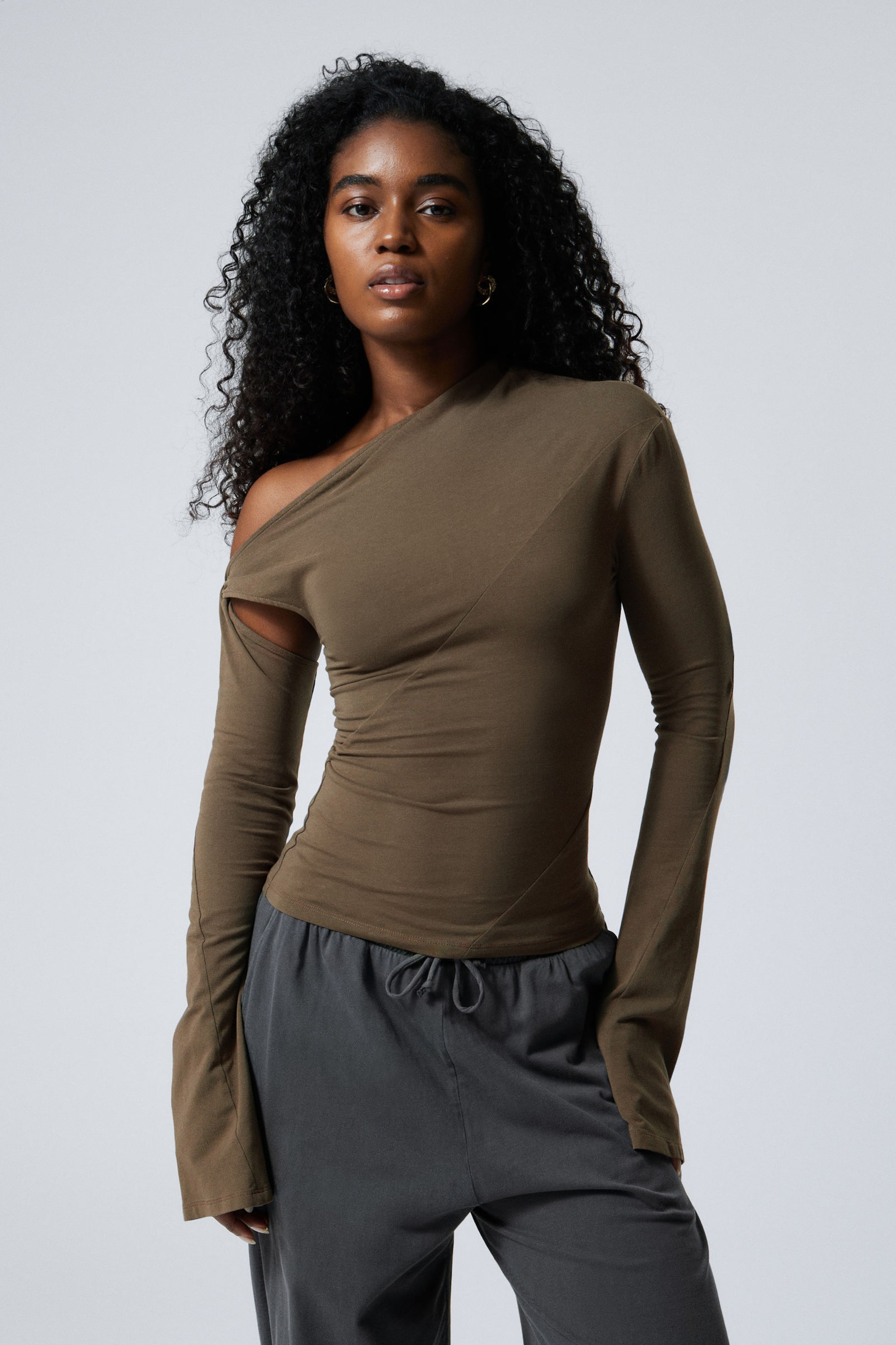 Dark Mole - Asymmetric Draped Long-Sleeved Top - 1