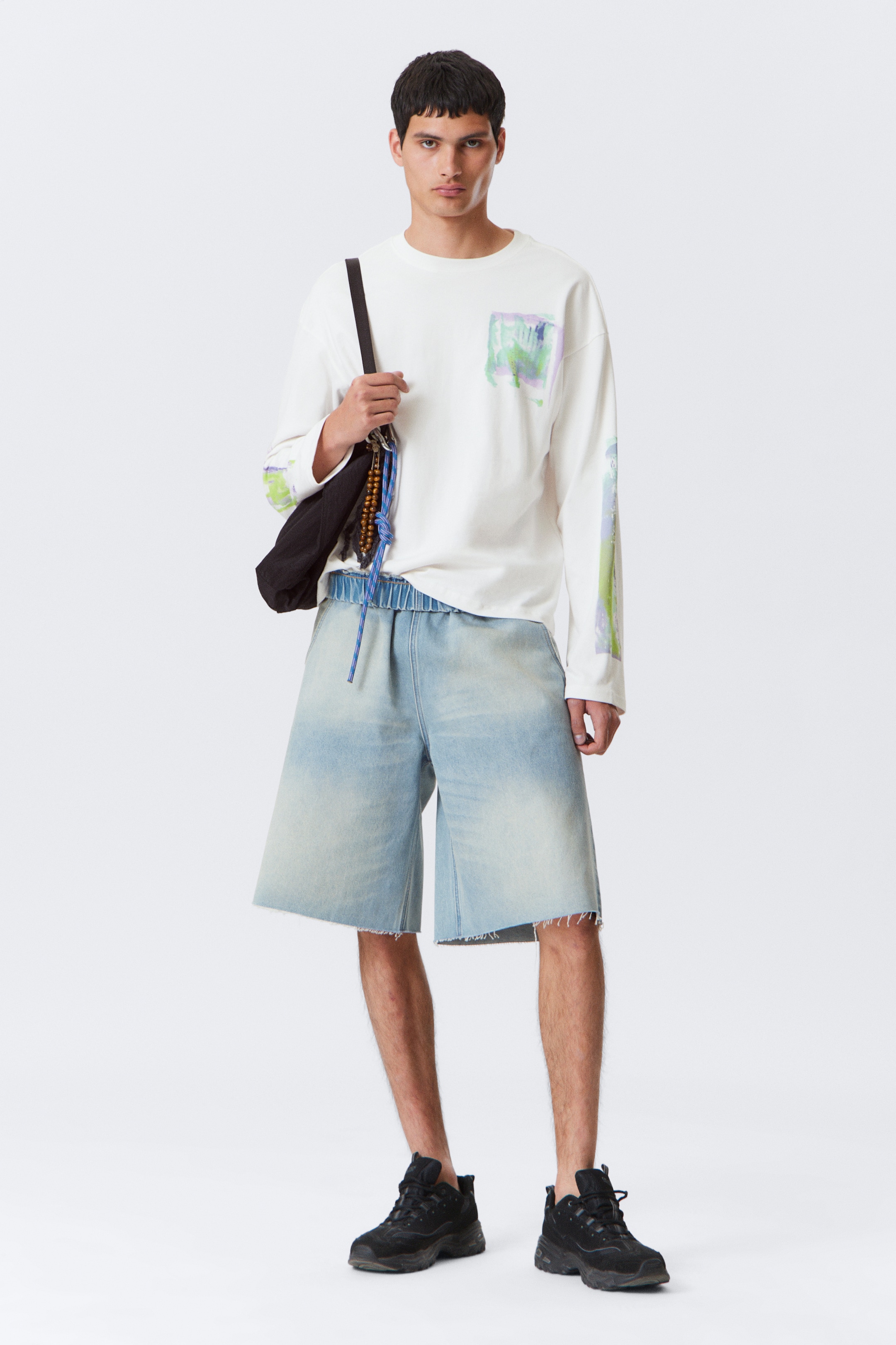 View larger image: Great Boxy Graphic Long Sleeve T-shirt - White - Surf Paint - Men | H&M GB 2