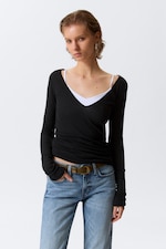 Black - Plunging V-neck Long-Sleeved Top - 0