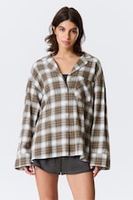 Geruit beige - Ruimvallend pyjamashirt van flanel - 2