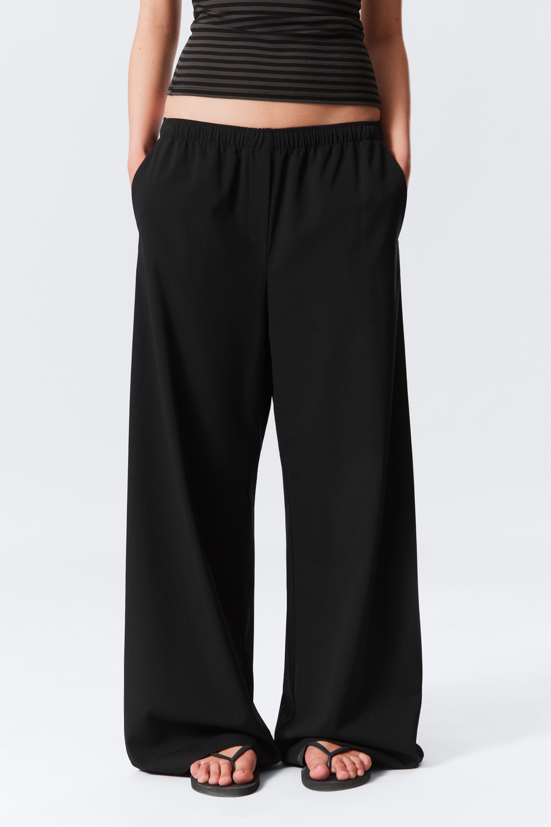 Agrandir l'image: Pantalon de costume Loose taille basse - Noir - FEMME | H&M FR 2