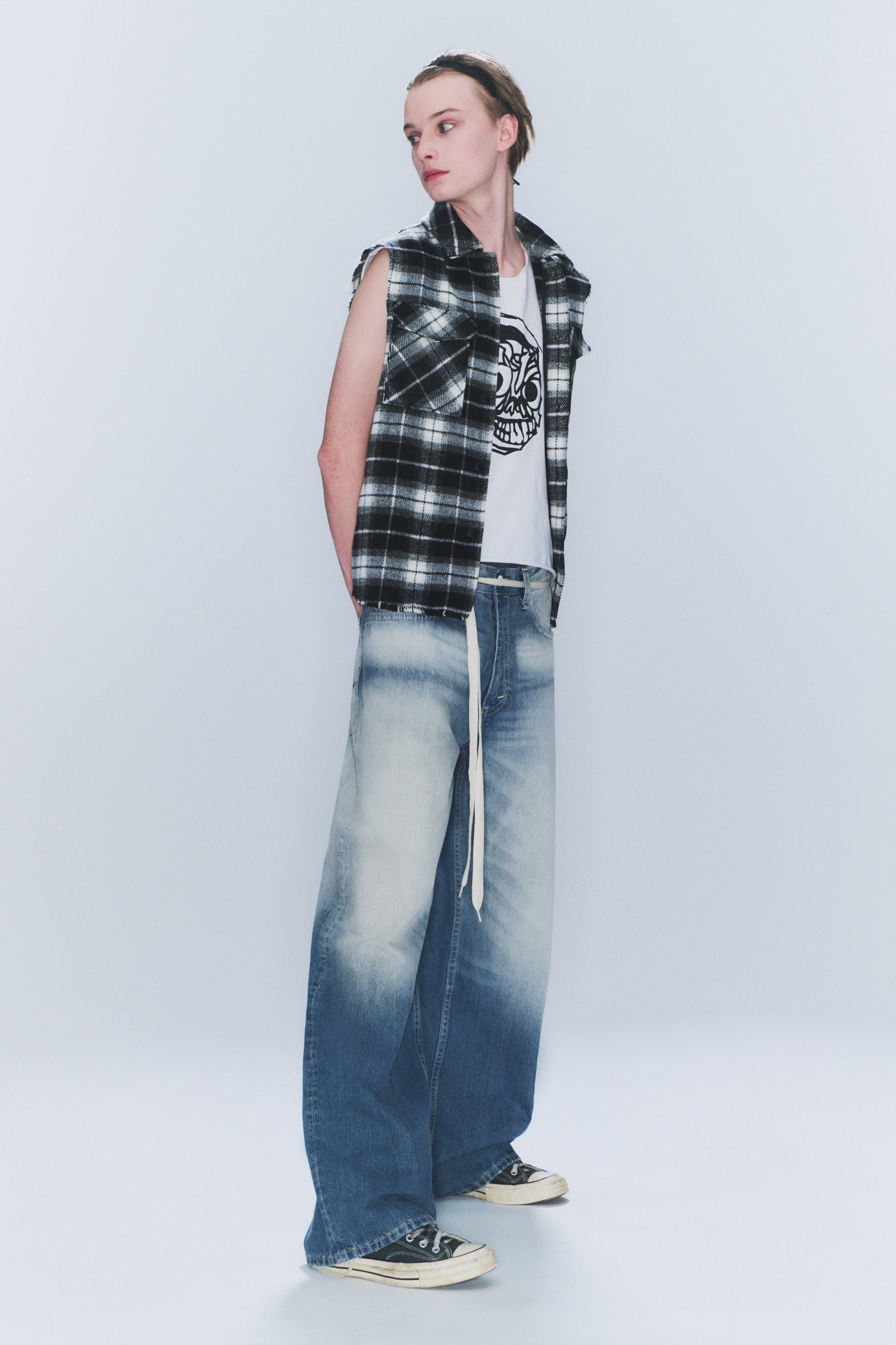 Whiped blue - Looser jeans met normale taille en wijde pijpen - 2