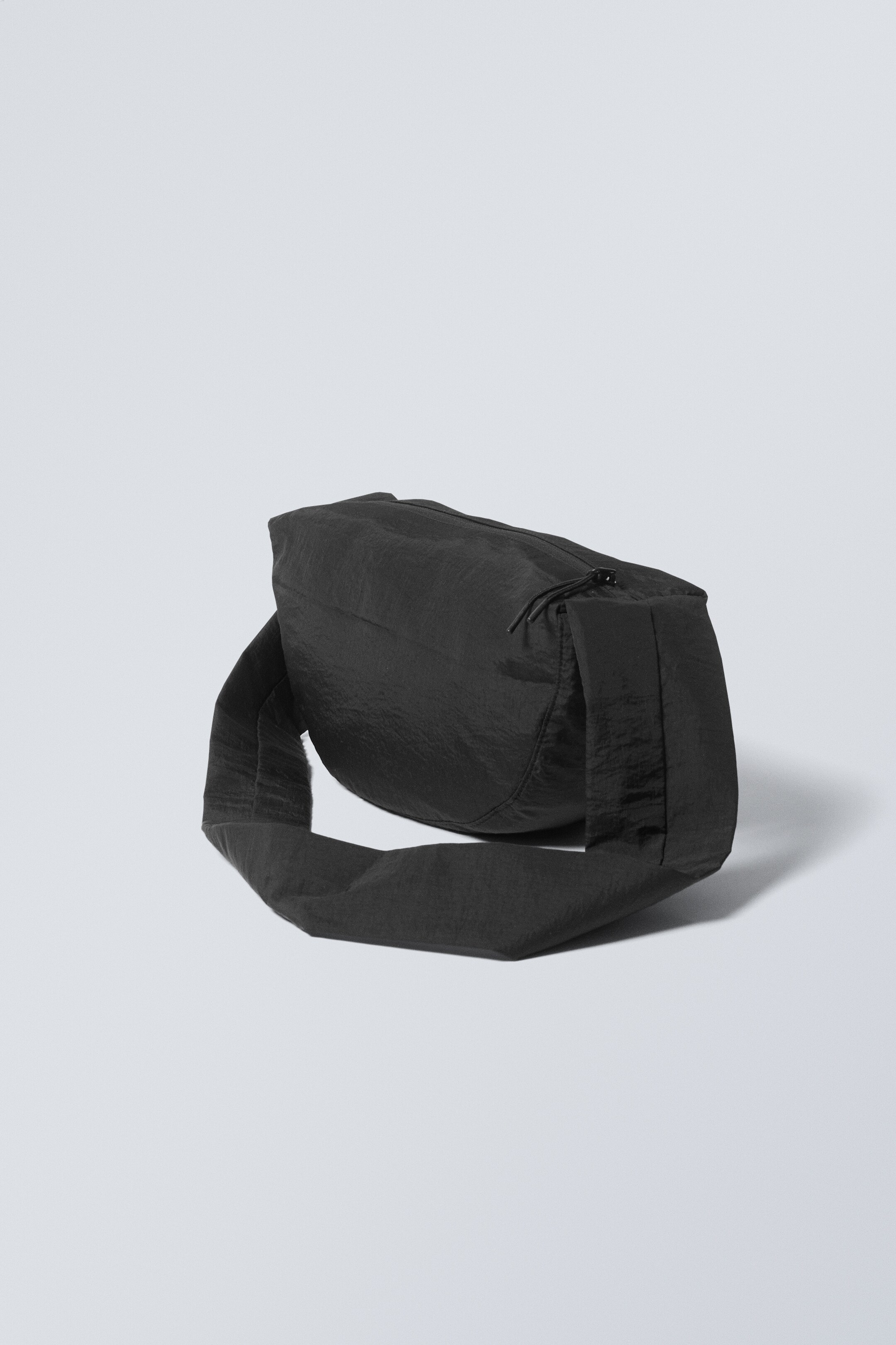 Zobacz większy obraz: Torebka Samira Crossbody - Czarny - ONA | H&M PL 2