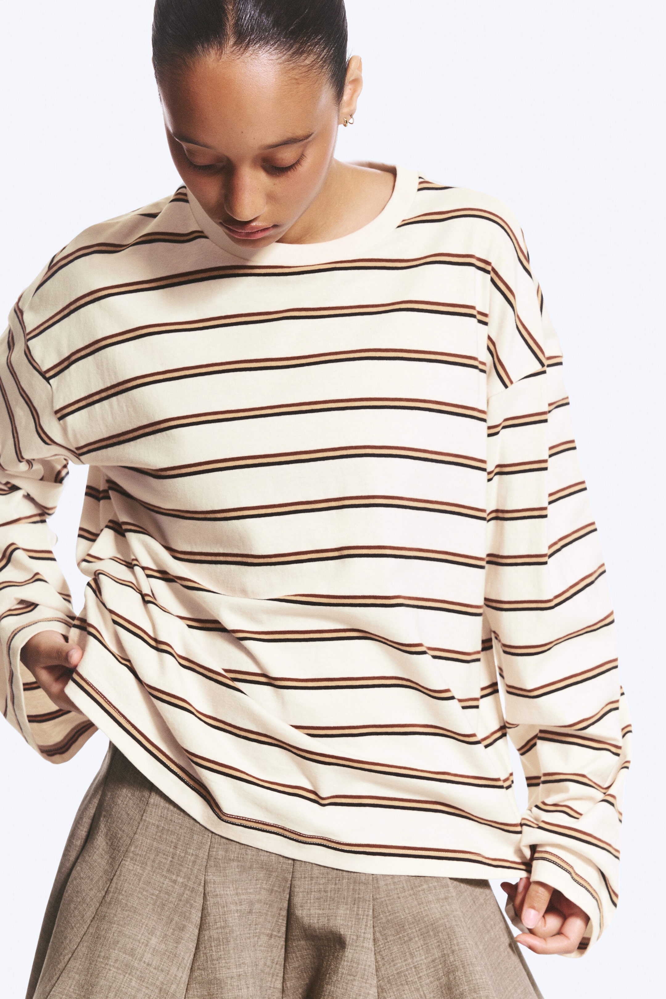 Staubweiß - Braune Streifen - Longsleeve-Shirt aus Baumwolle - 2