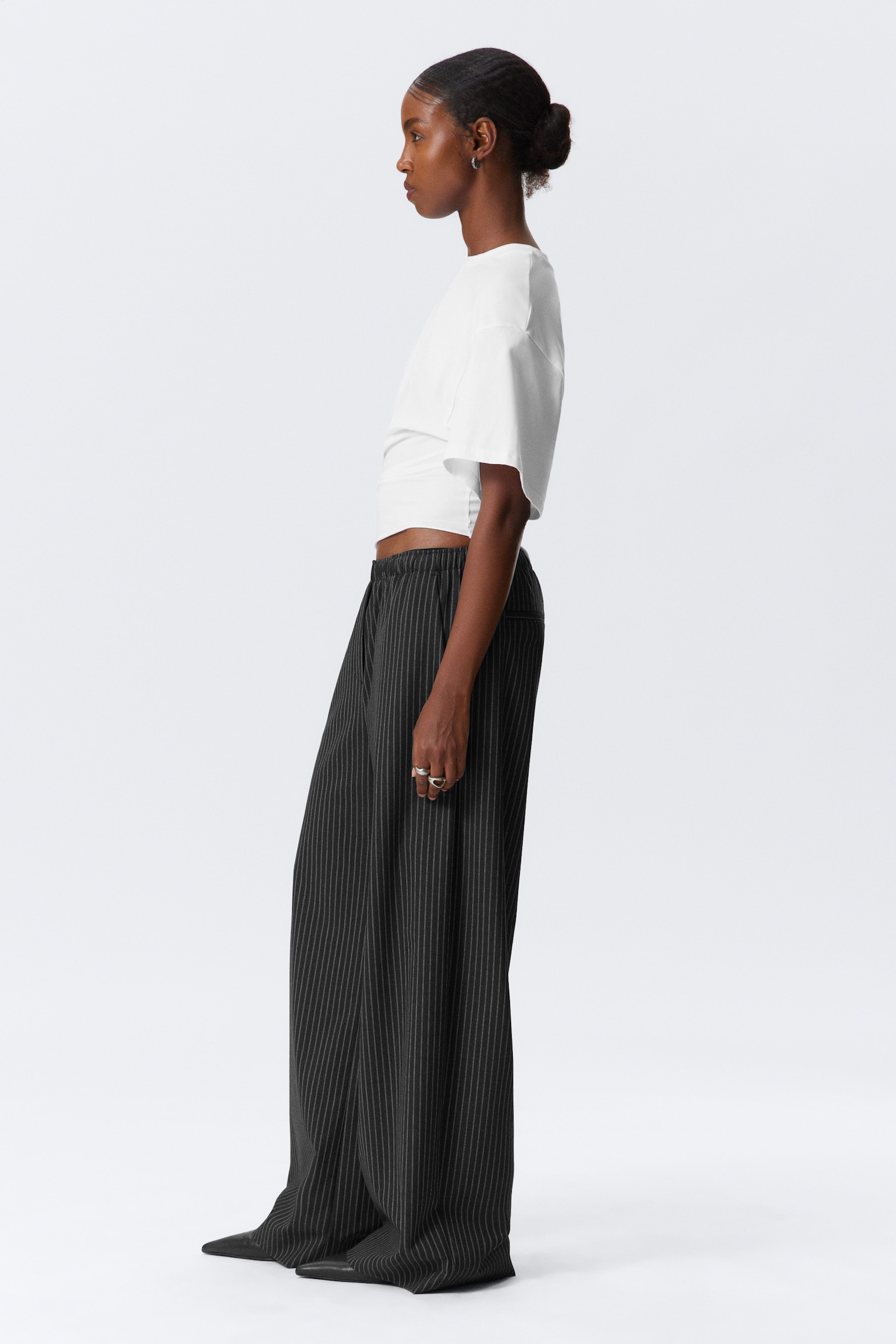 Low Rise Loose Suiting Trousers - Black/Black/Dark Mole - 3