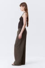 Dunkelbraun - Lange, schwere Sweatpants in lockerer Passform - 1