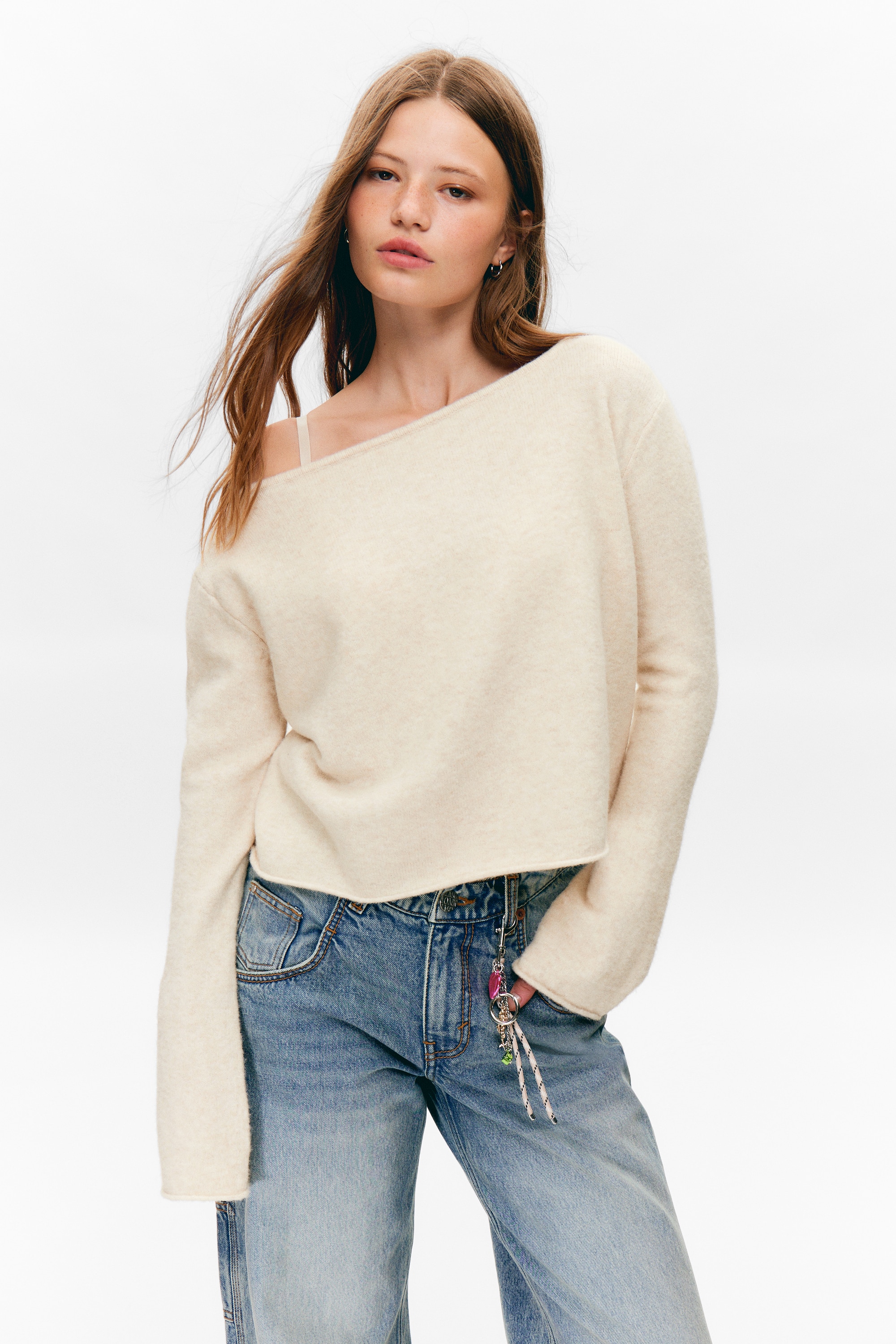 Пуловер с лодка деколте от меко плетиво - Светло бяло/Тъмнокафяво/Dusty Blue