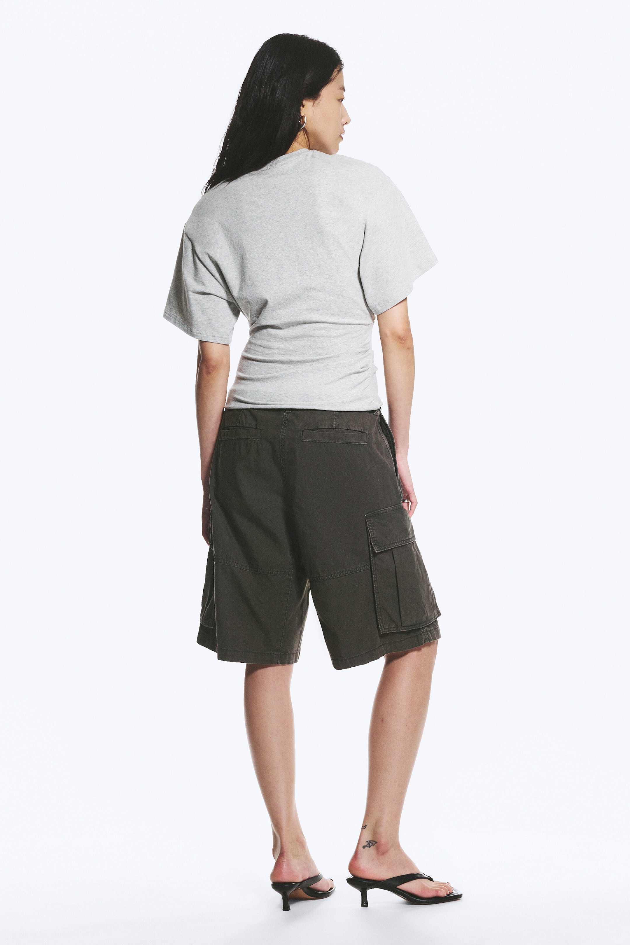 Grau meliert - DRAPIERTES, ENG ANLIEGENDES T-SHIRT - 2