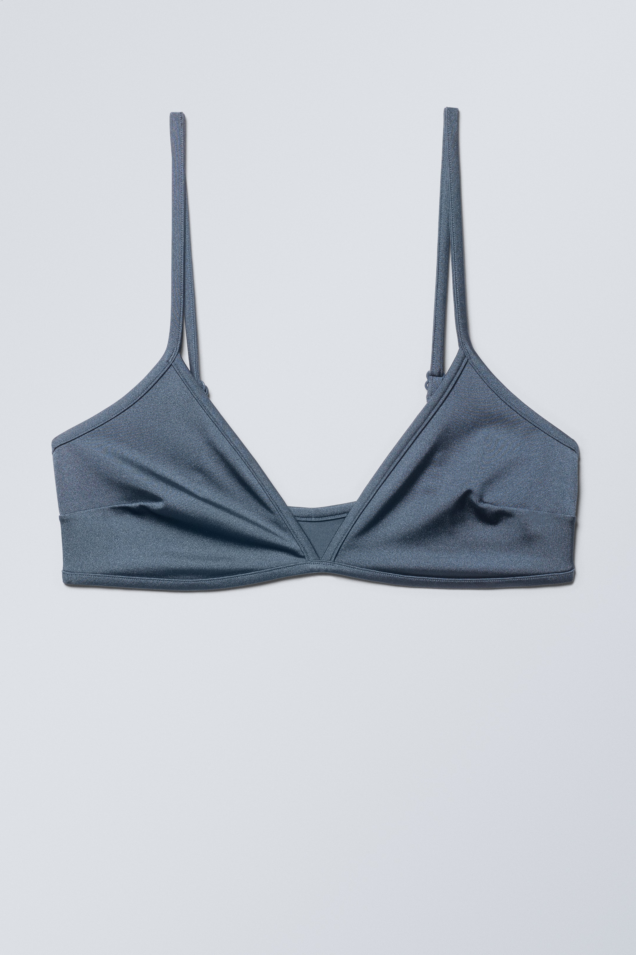 Größeres Bild anzeigen: Minimalistisches Slipover-Bikinioberteil - Blau schimmernd - Ladies | H&M AT 1