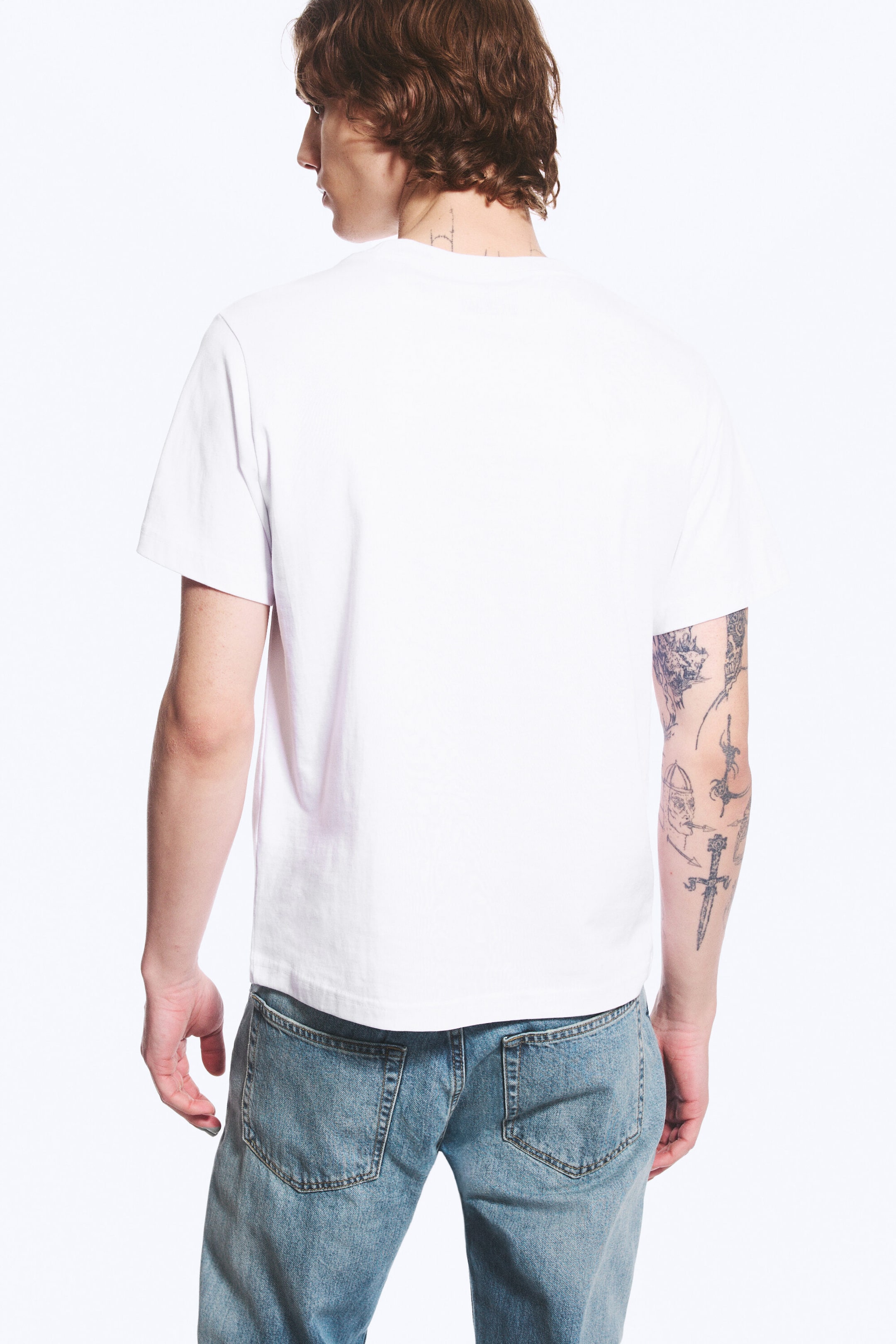 White - CLASSIC BOXY T-SHIRT - 3