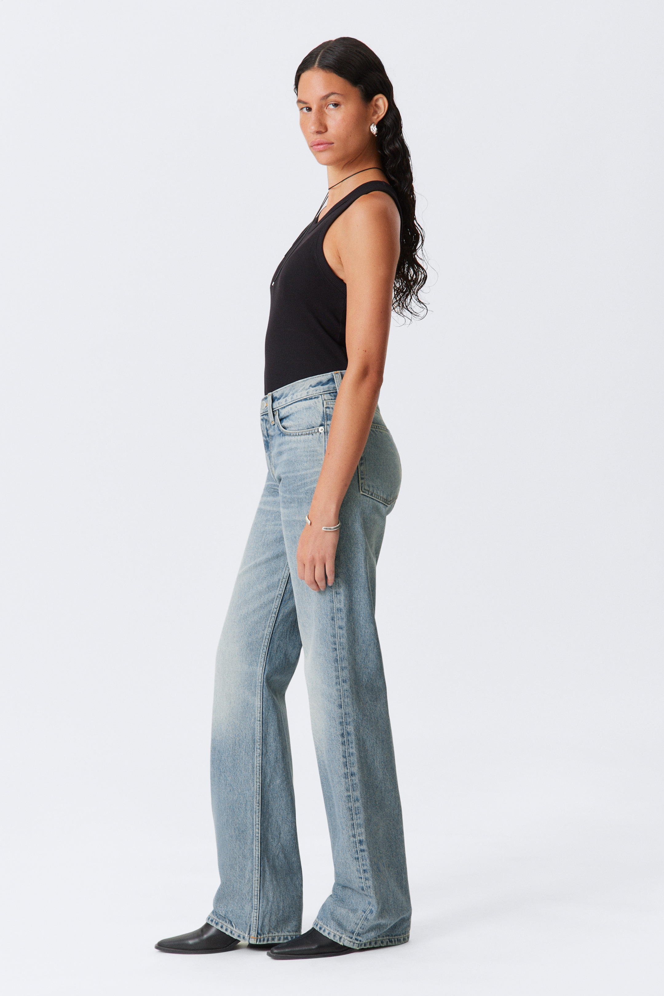 Se større billede: Moon regular bootcut-jeans med mellemhøj talje - Seventeen Blue – mellemblå - DAME | H&M DK 3