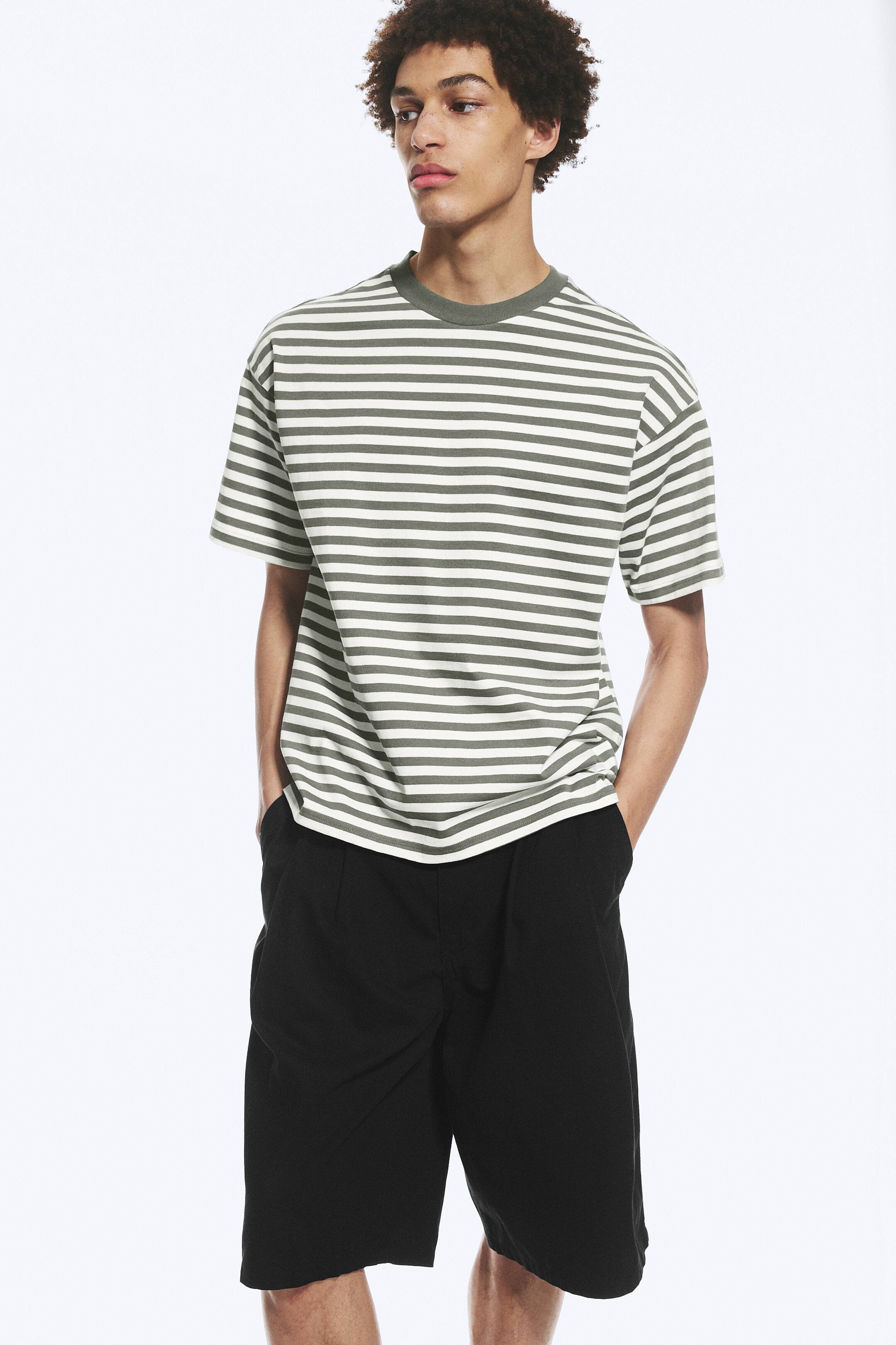 Visa större bild: Lös Boxig T-shirt - Vit & Khaki-randig - HERR | H&M FI 1