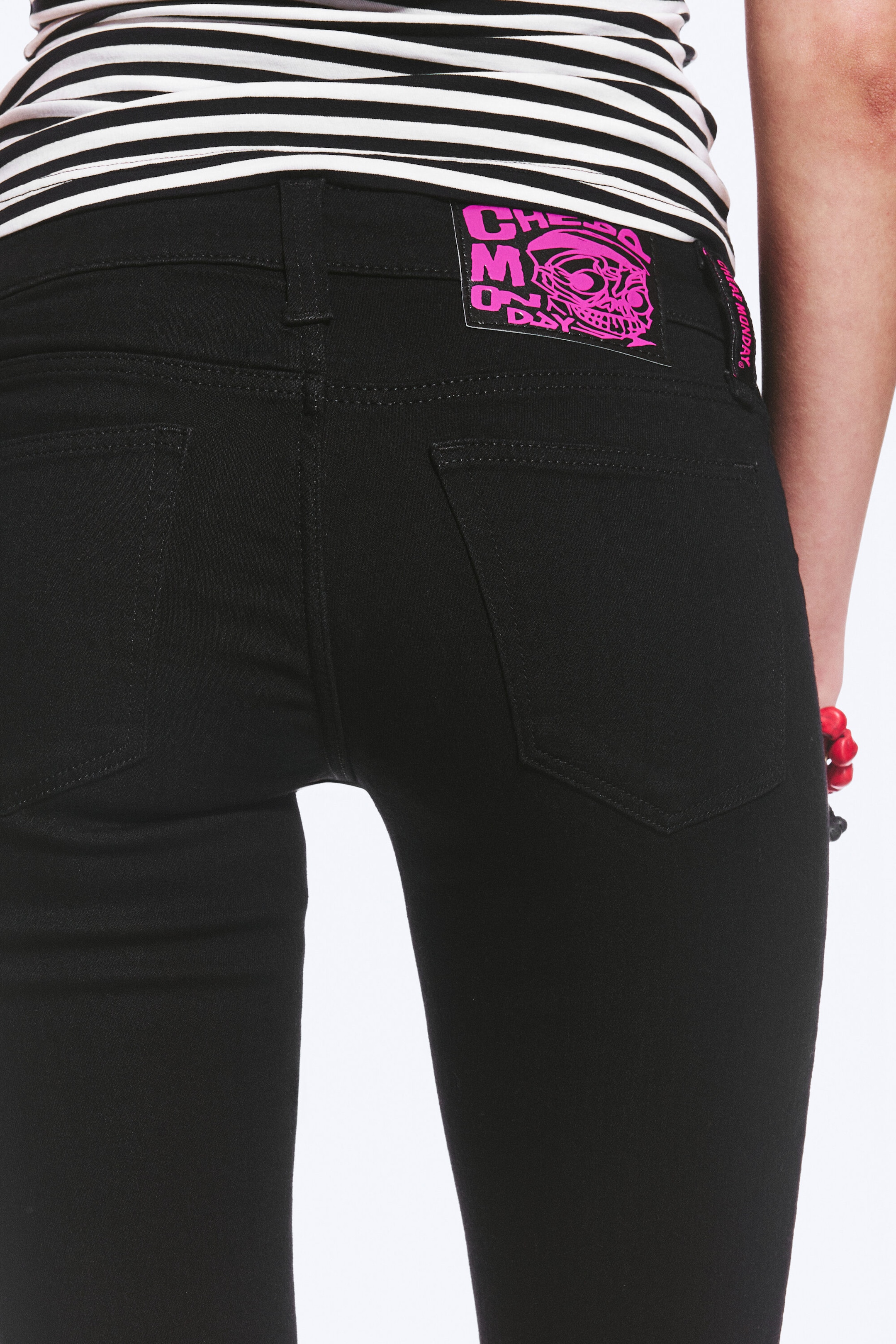 Black top rinse - Booty Bei skinny bootcut-jeans med lavt liv - 4
