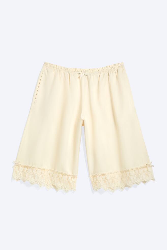 Shorts de satén con encaje - Blanco roto - 1