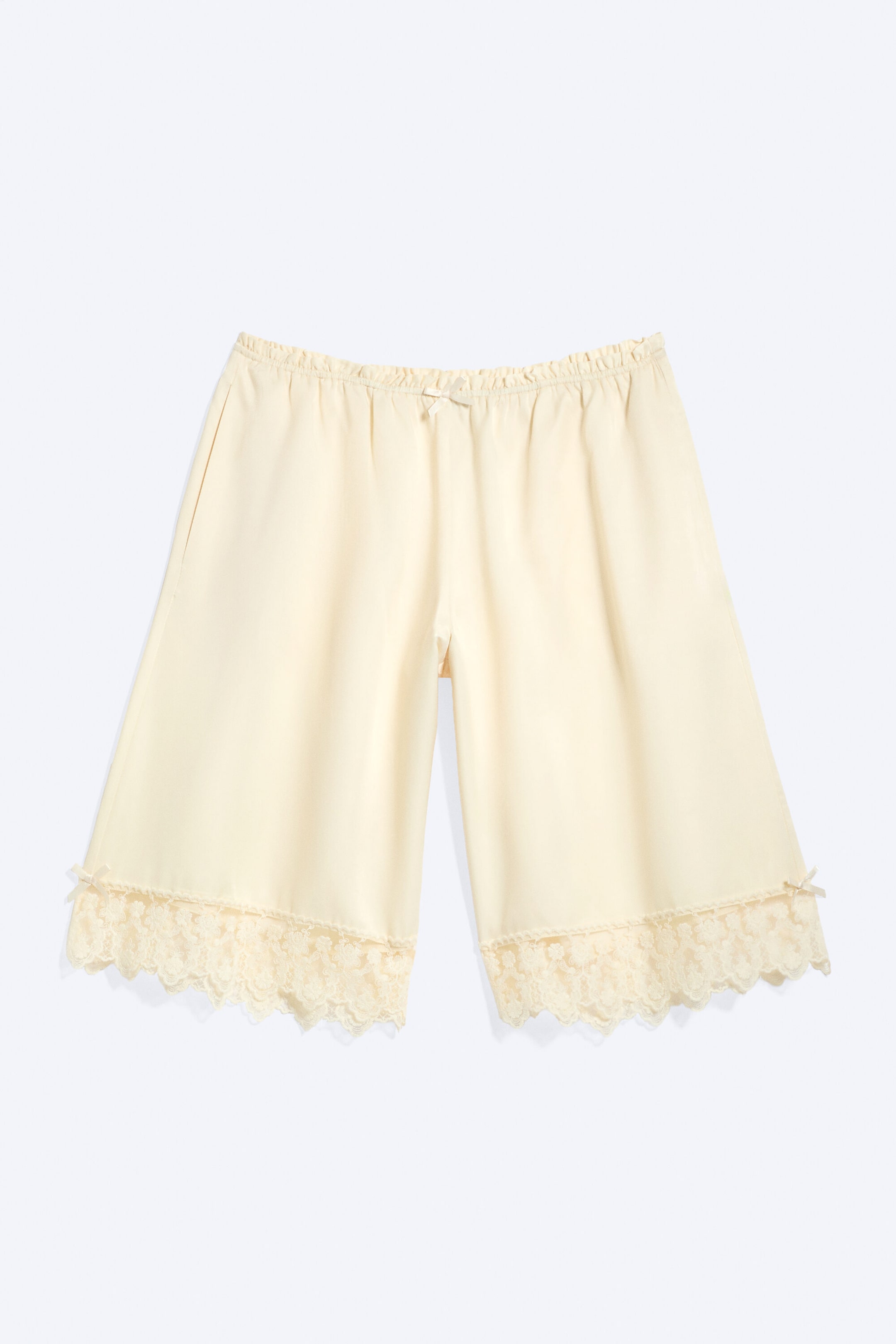 Dimvit - Satinshorts med spets - 4