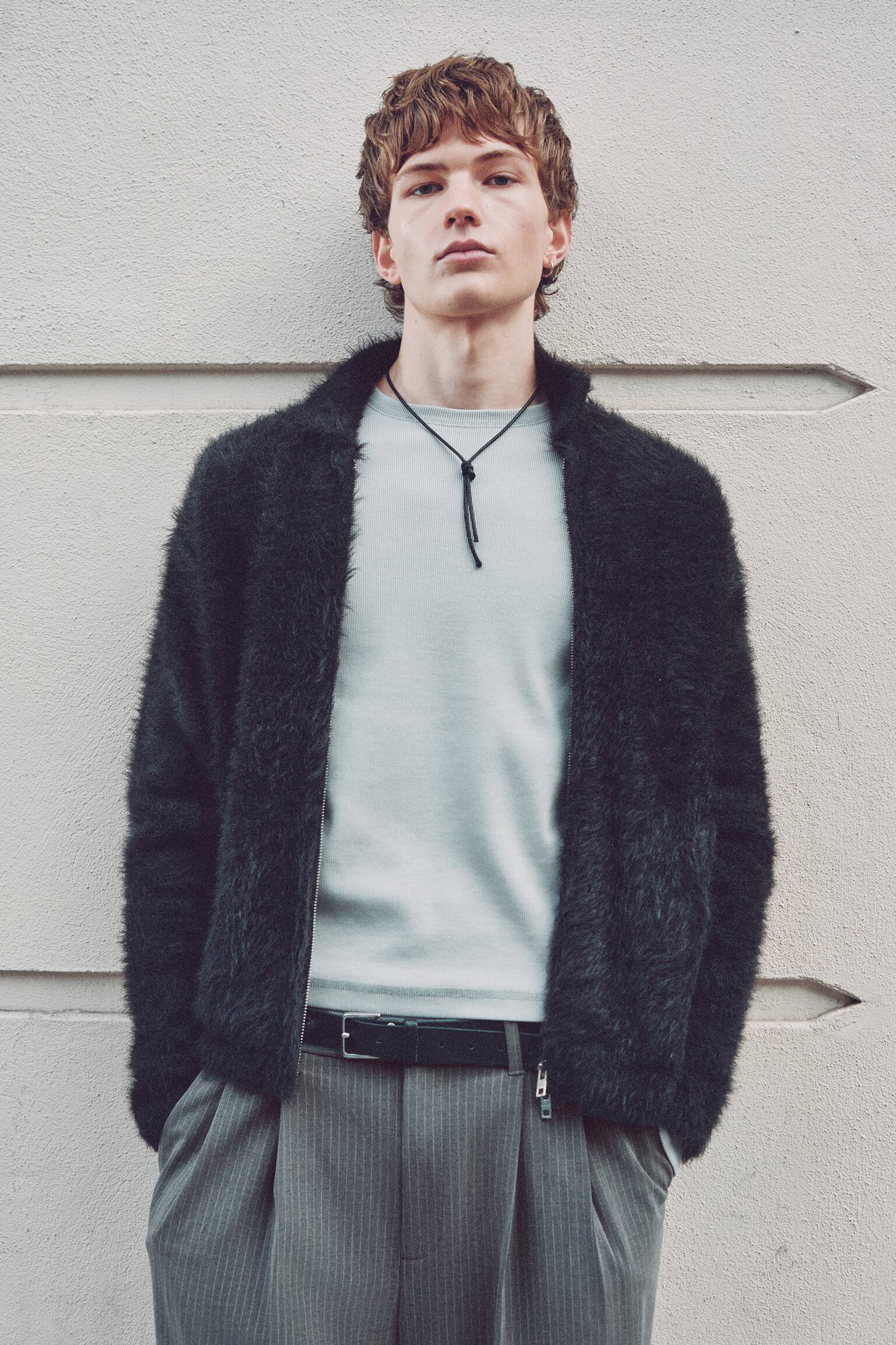 Пухкав плетен кардиган с цип - Черен/Мръсно бяло - 1