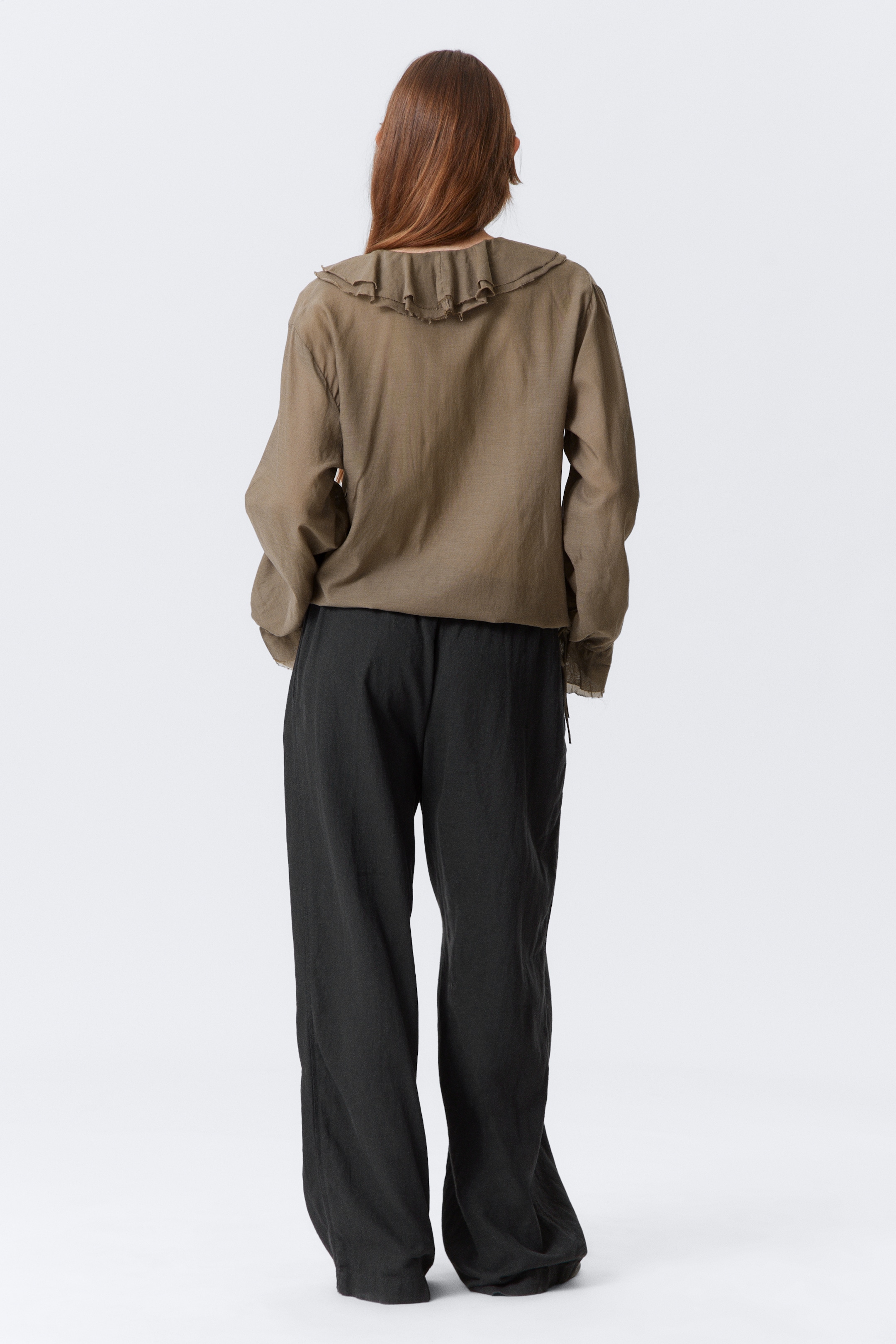 Größeres Bild ansehen: Langärmelige Wickelbluse mit Rüschen - Braun - Ladies | H&M DE 5