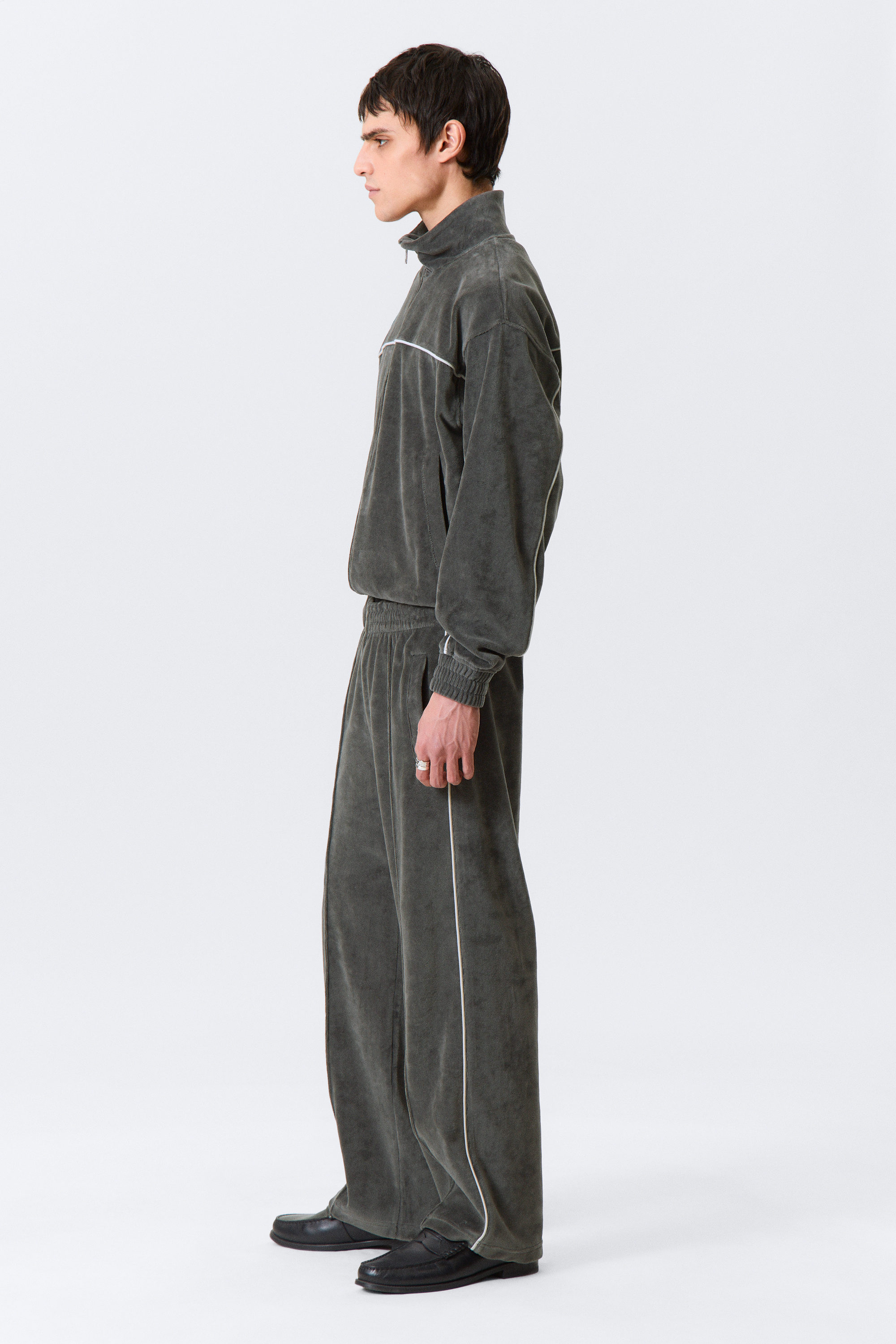 Dark Grey - Mid Rise Loose Straight Leg Velour Track Pants - 2