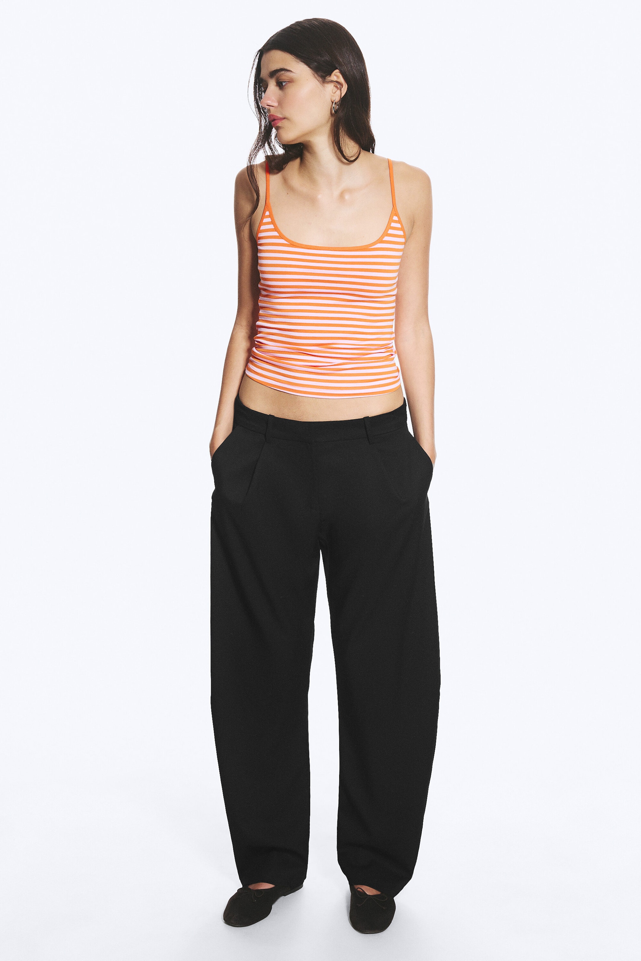 Black - Loose Fit Barrel Leg Suiting Trousers - 2