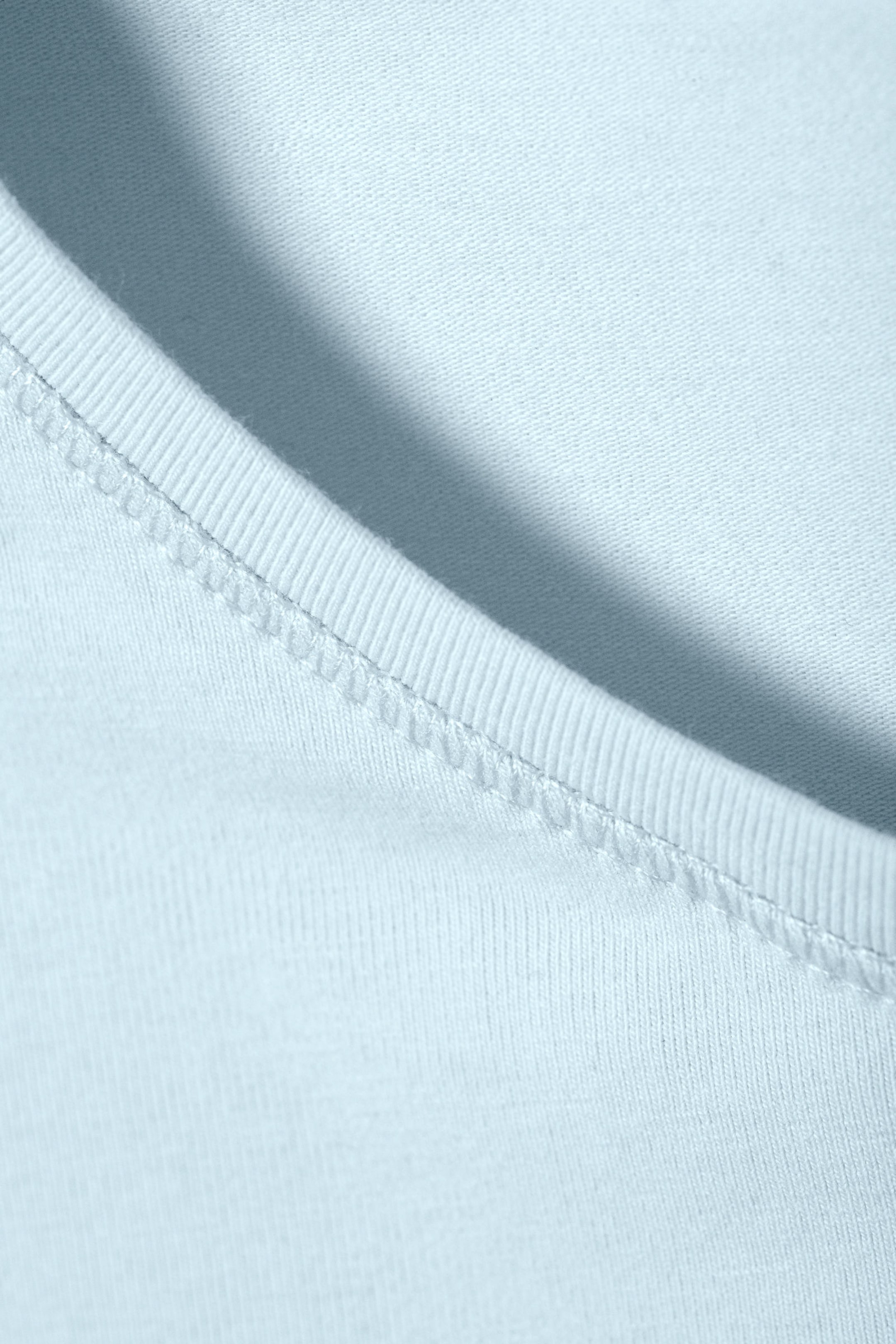 Hellblau - Schmal geschnittenes T-Shirt - 1