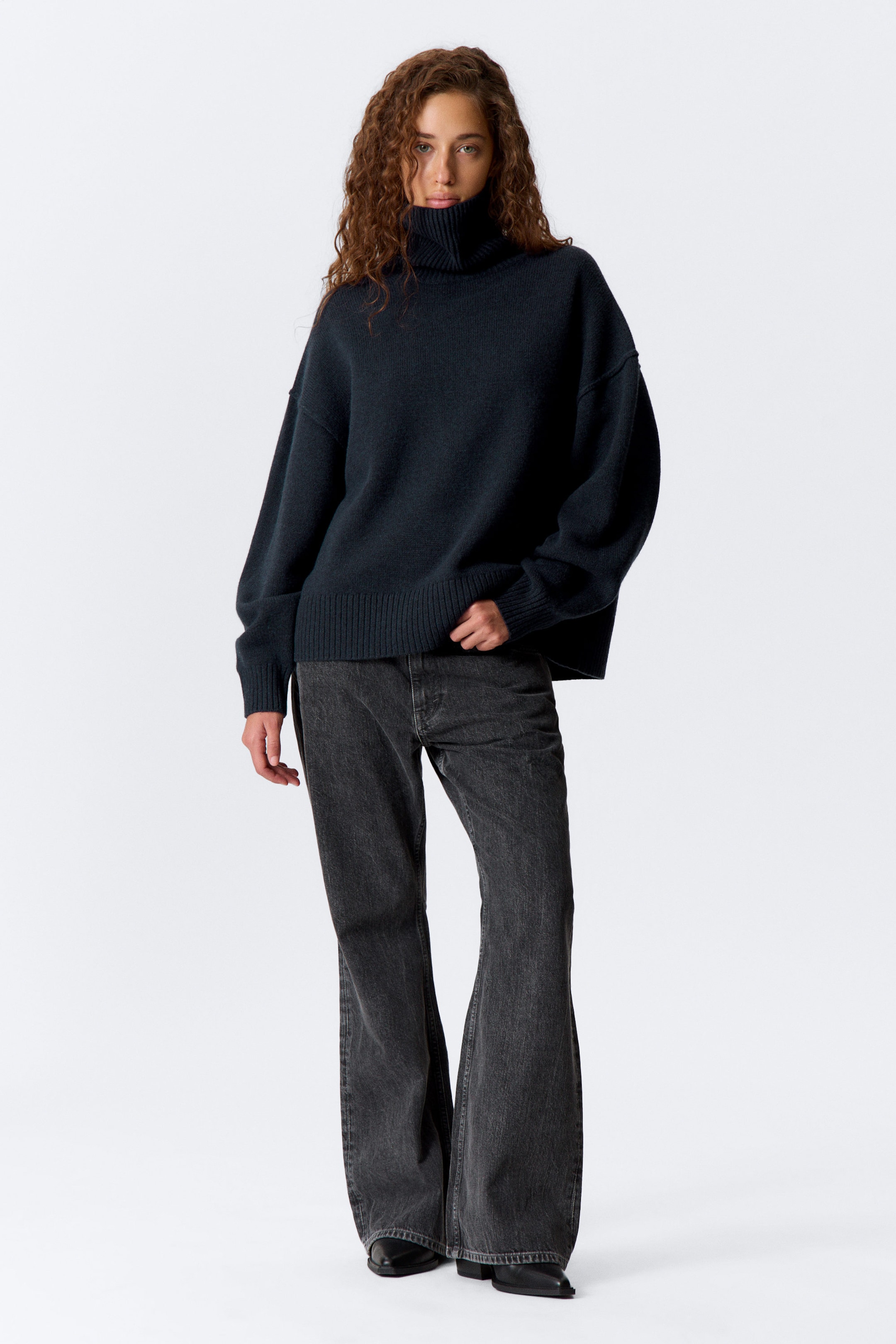 Dark Navy Blue - Oversized Wool Turtleneck Sweater - 2