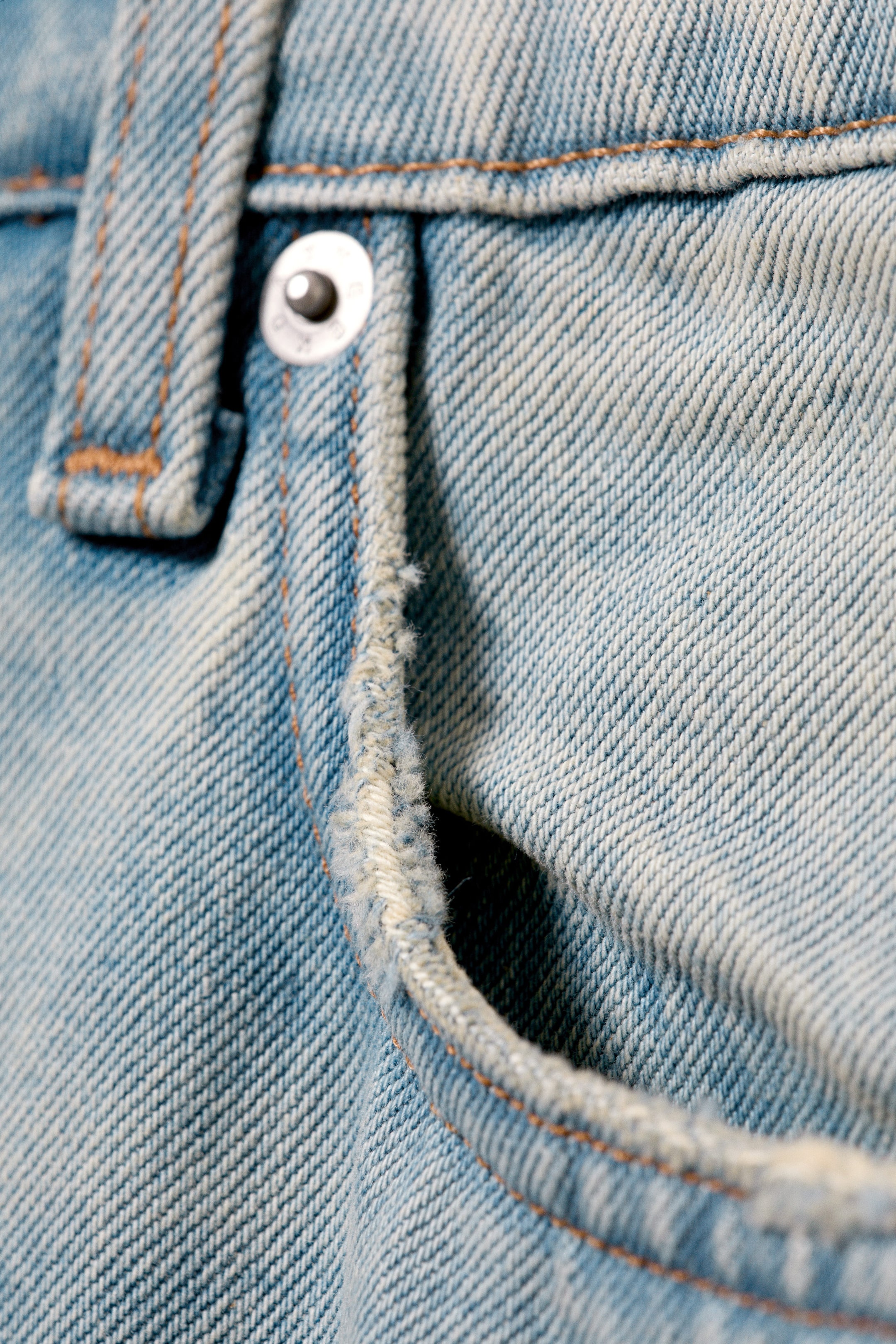 Broken Blue - Light Blue - Missy Low Rise Loose Straight Leg Jeans - 6