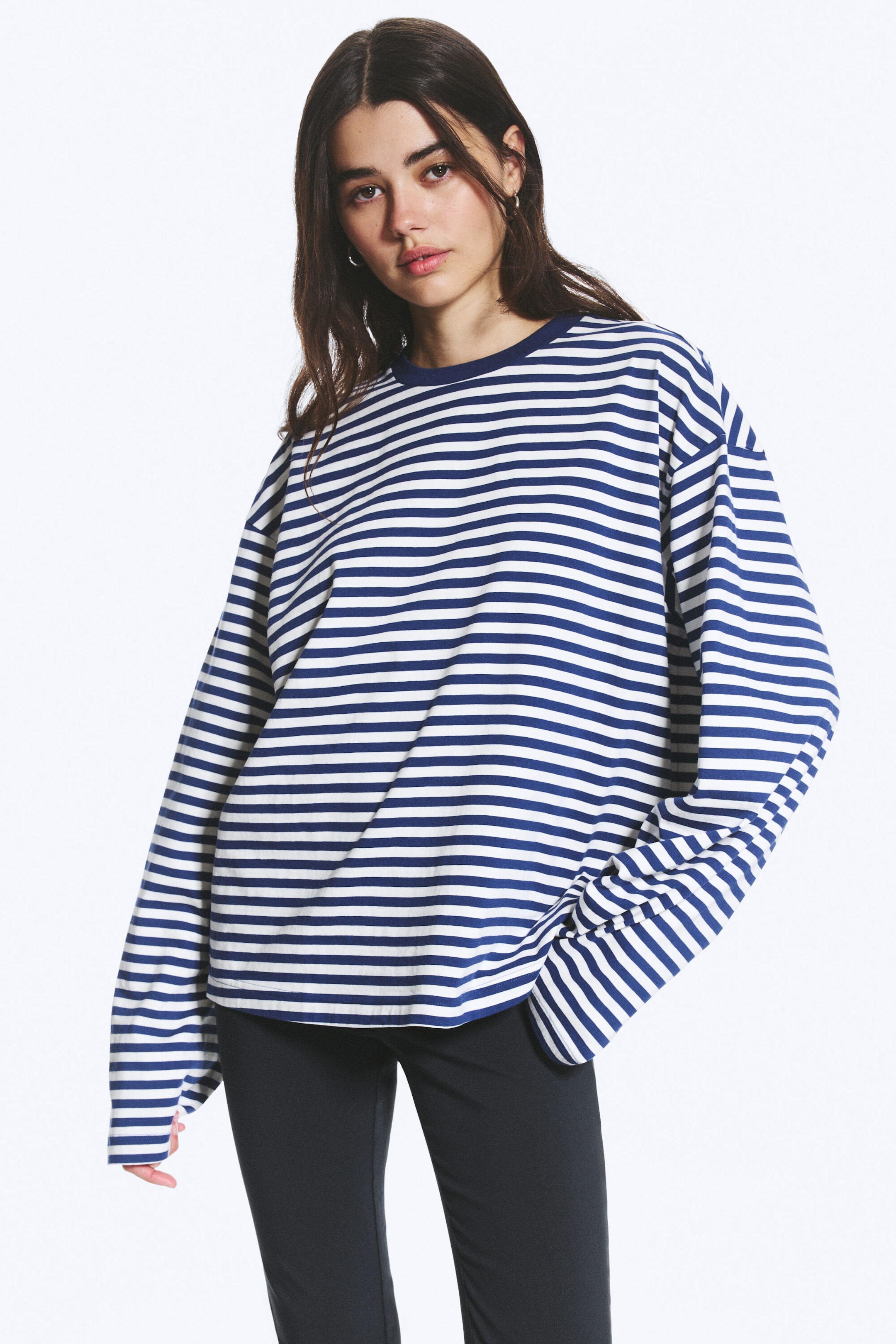 Gestreift in Weiß/Dunkelblau - Longsleeve-Shirt aus Baumwolle - 1