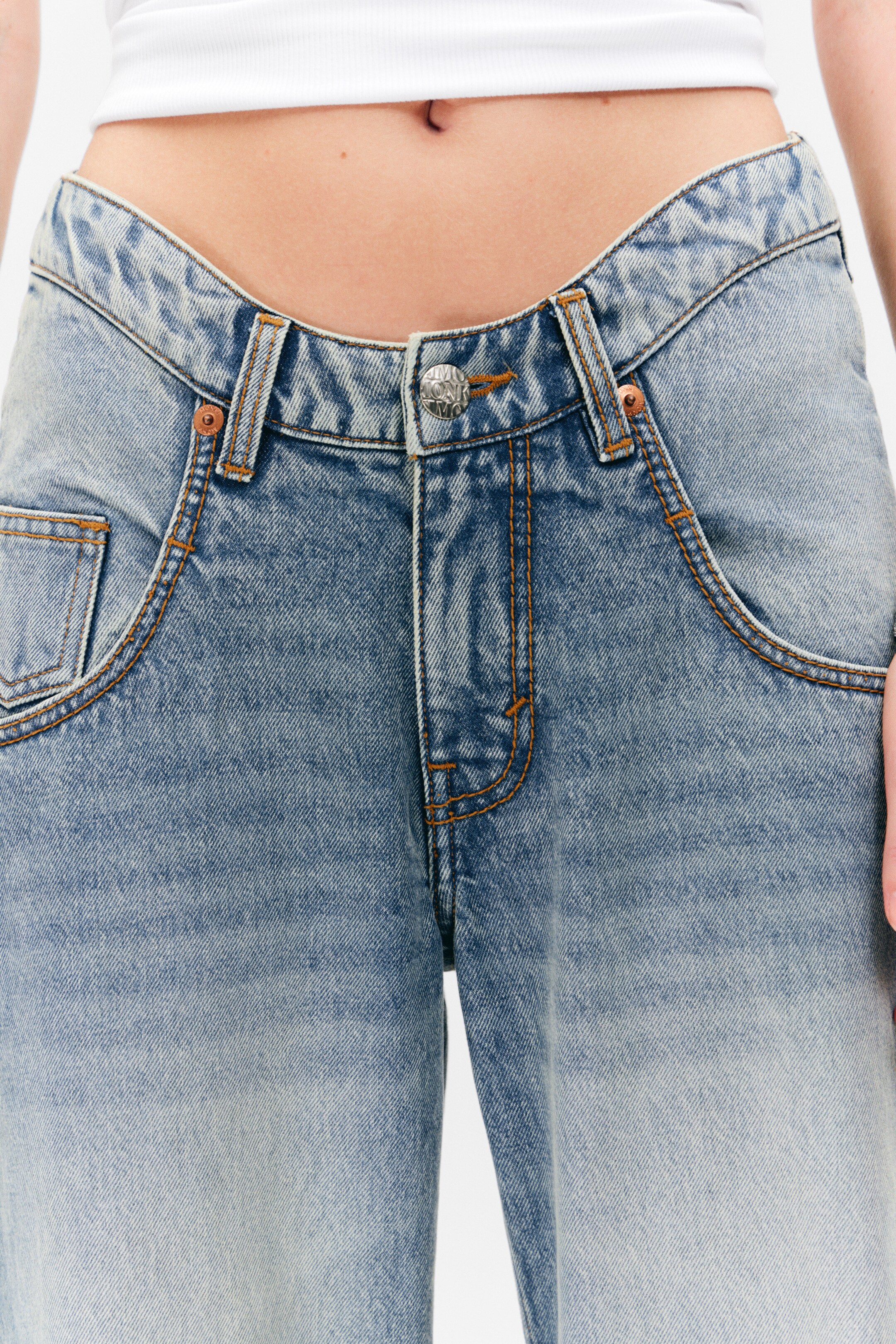 Visa större bild: Scooped Waist Workwear Jeans - Hypnos Blue - Mediumblå - DAM | H&M SE 2