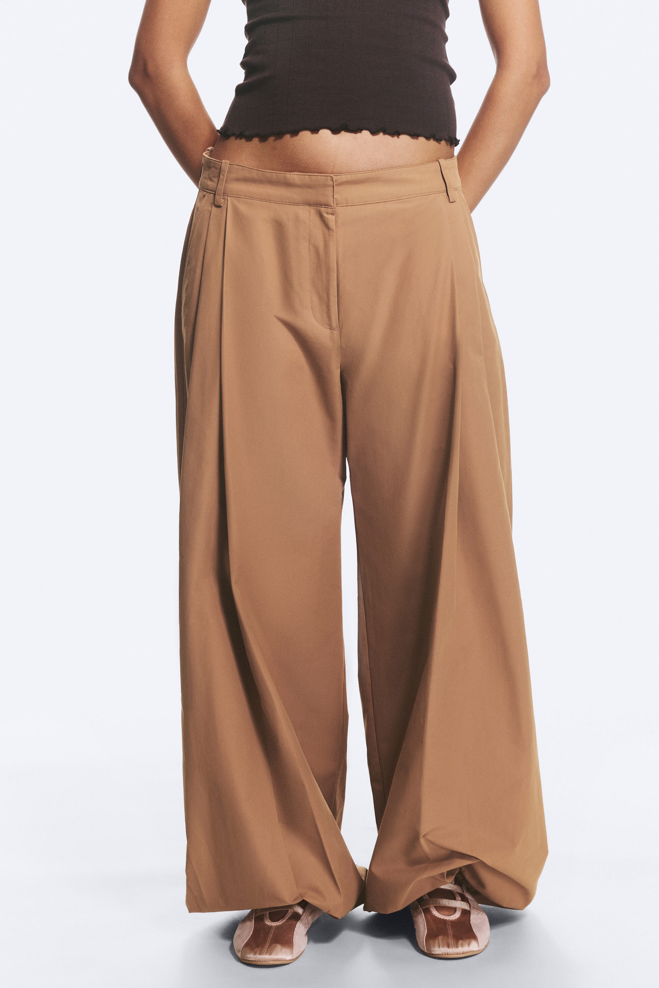 Dusty Brown - Low-Rise Balloon Trousers - 2