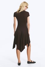 Dunkelbraun - Asymmetrisches Midikleid mit Stehkragen - 3