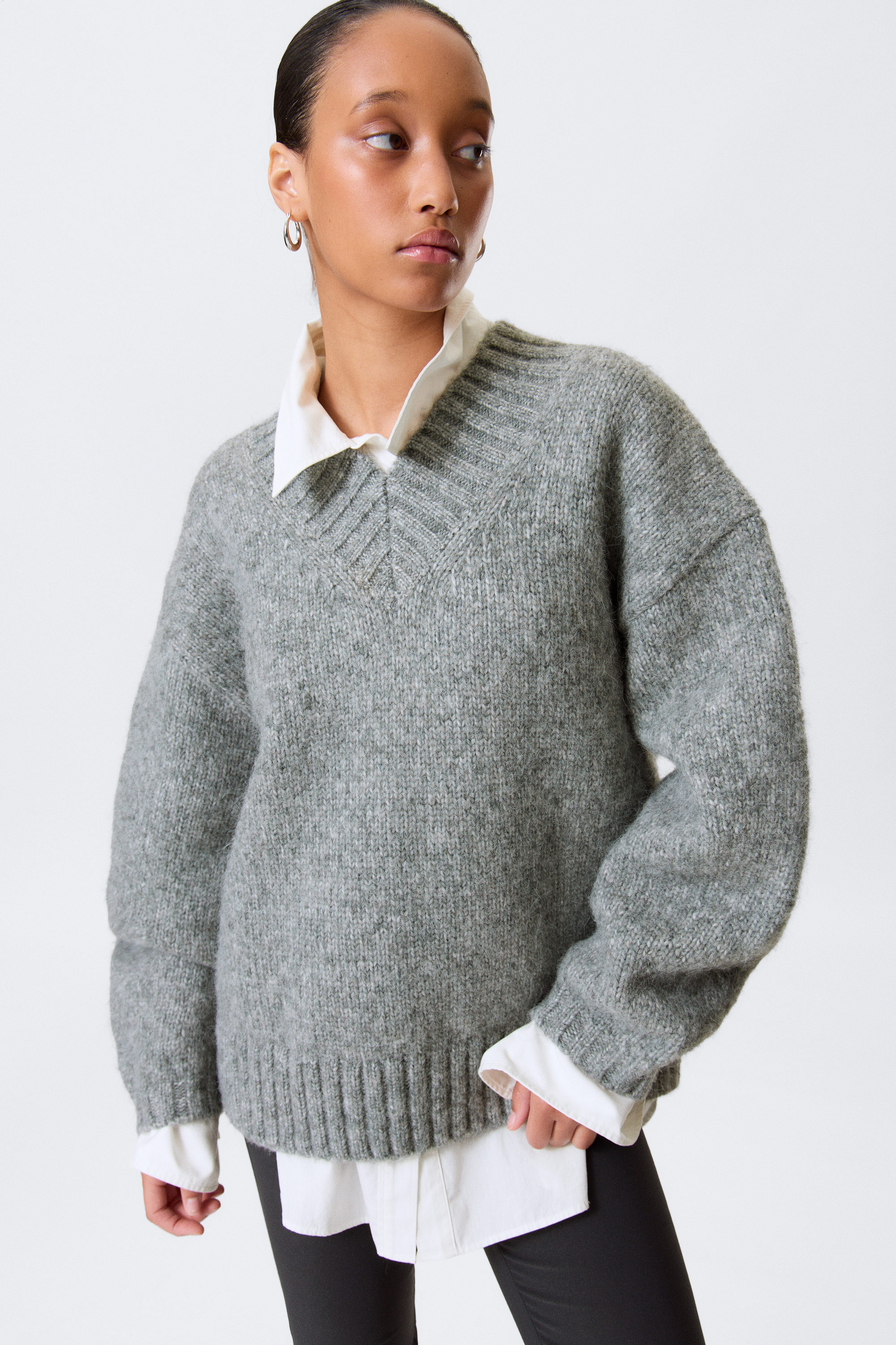 Grey Melange - Oversized Knitted V-neck Sweater - 2