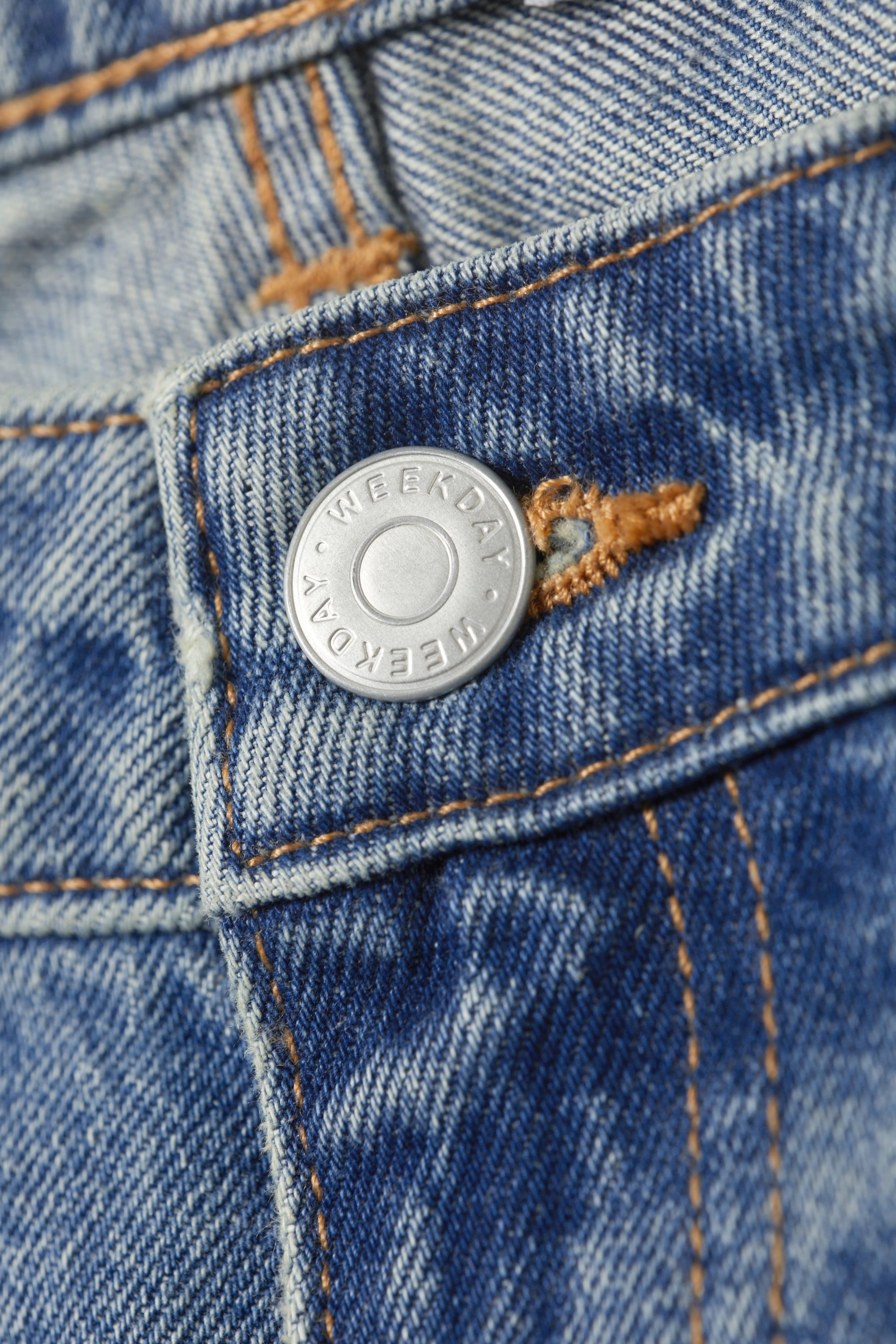 Grotere afbeelding bekijken: Arrow Low Rise Regular Straight Leg Jeans - Seventeen Blue - Medium Blue - DAMES | H&M BE 2