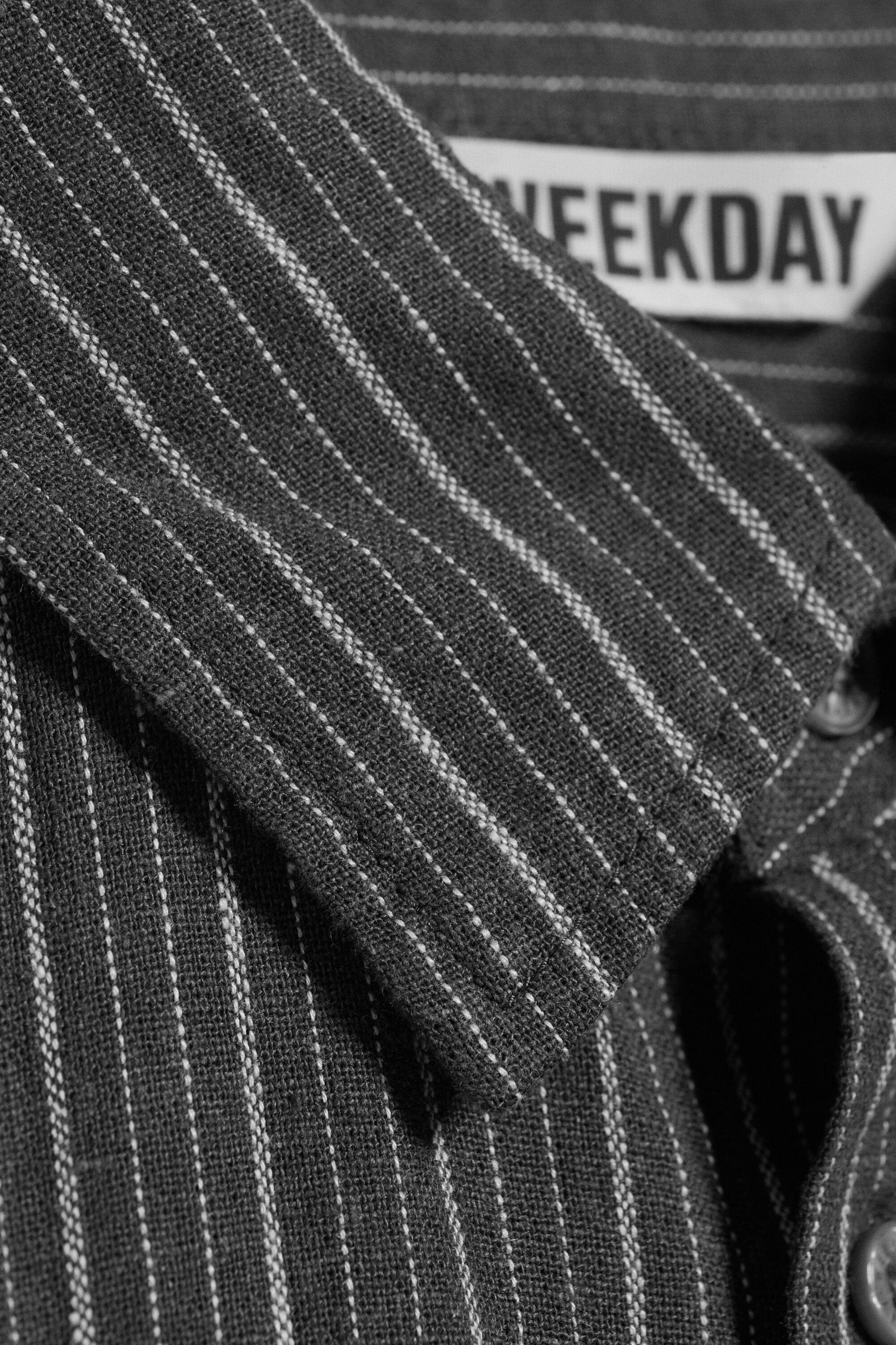 Mörkgrå/Vit-randig - Ledig kortärmad skjorta i linneblanding - 4