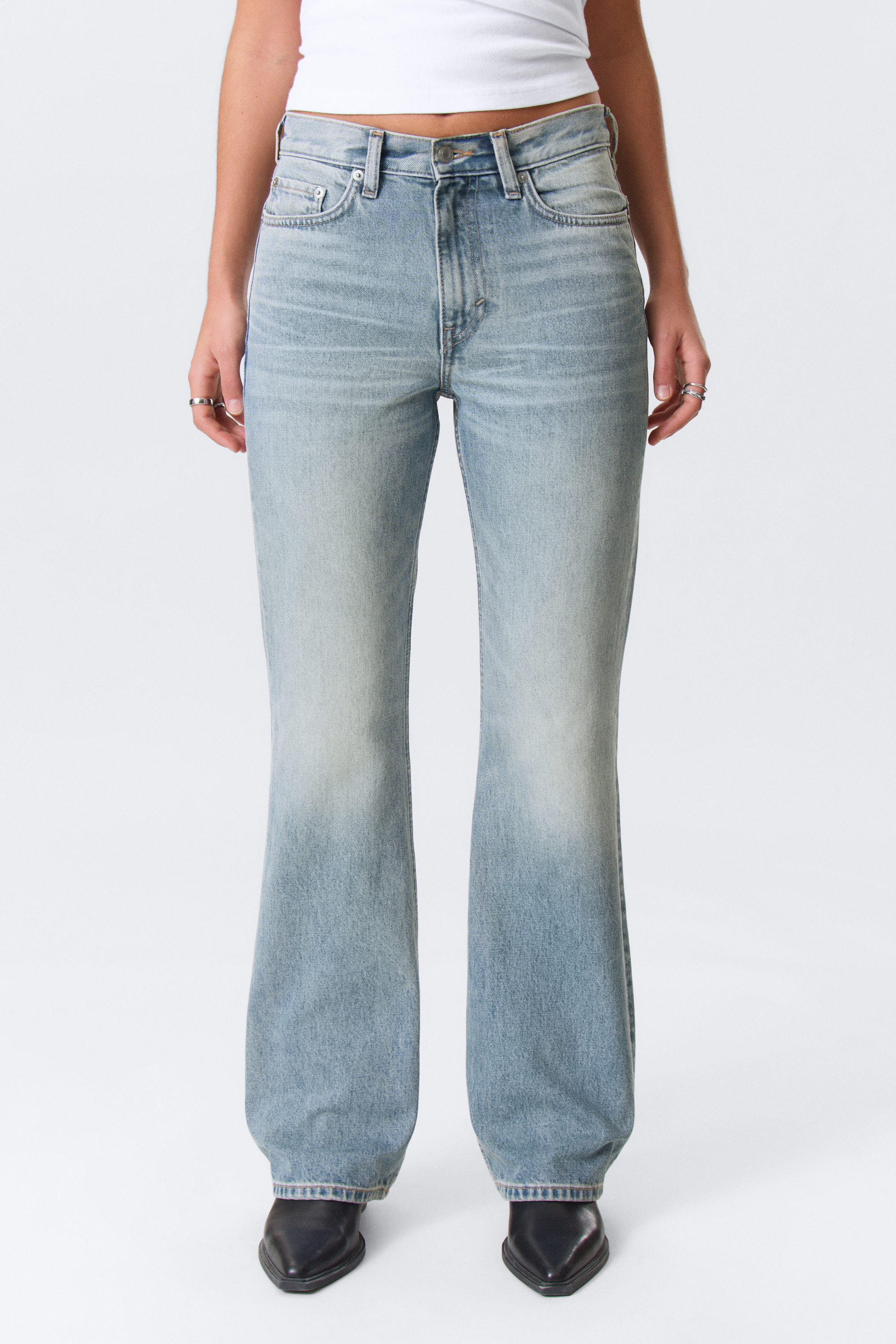 Seventeen Blue - Medium Blue - Moon Mid Rise Regular Bootcut Leg Jeans - 2