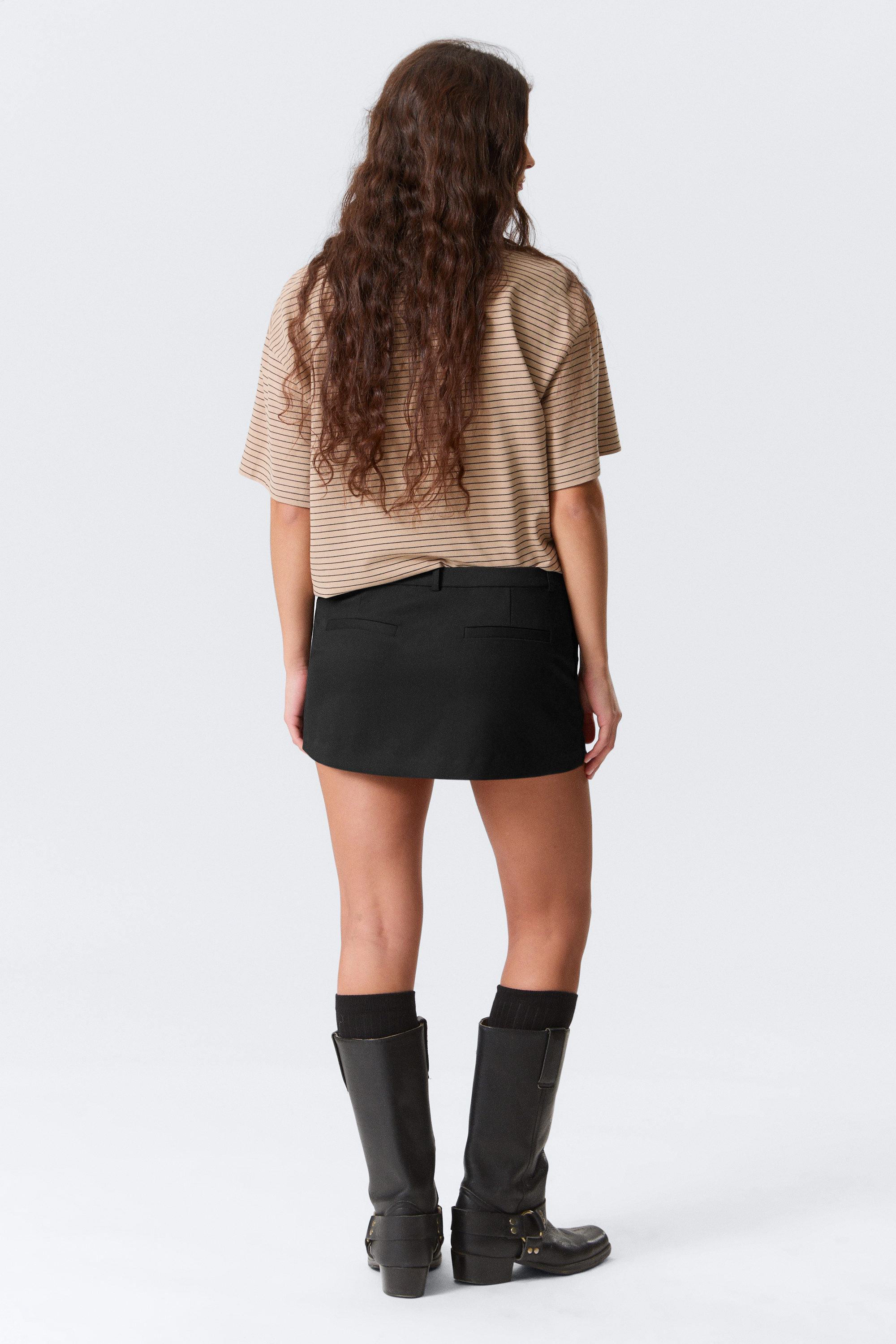 Black - Low Rise Slim Mini Suiting Skirt - 2