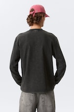 Washed Grey - Red Print - Relaxed Graphic Long-Sleeved T-shirt - 3