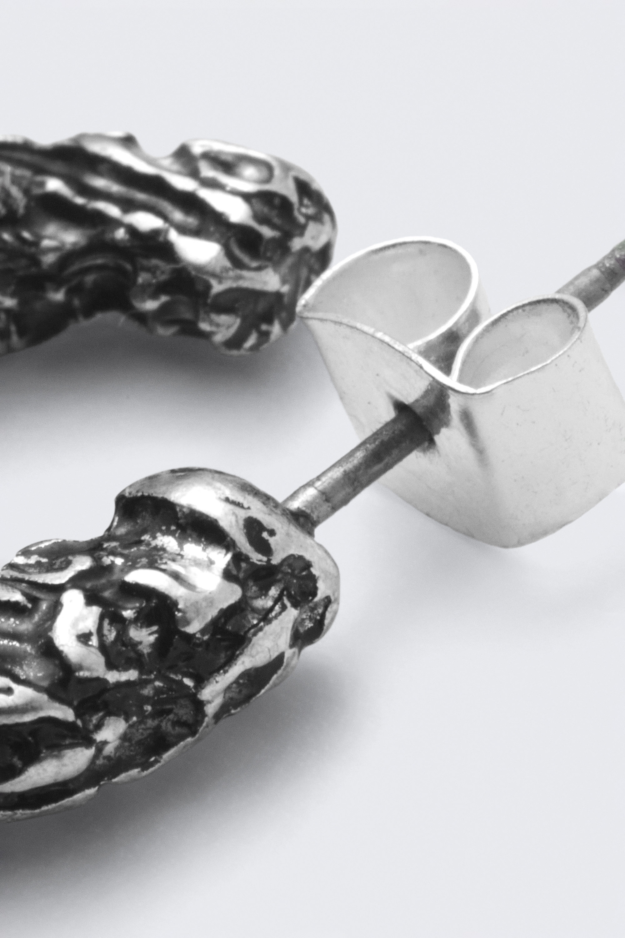 Silber - Dickere Hoop-Ohrringe im Used-Look - 3