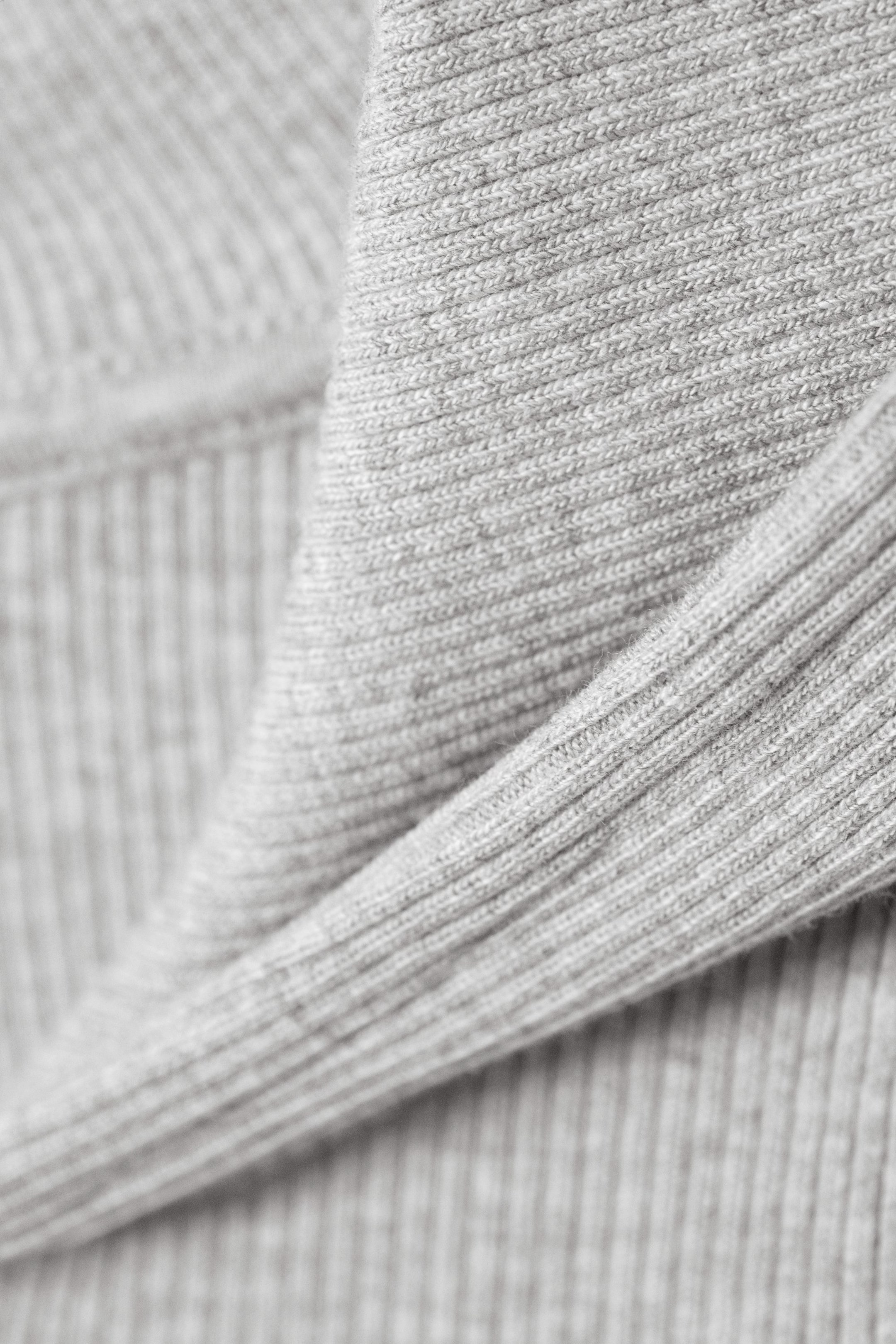 Taupe - Enger Kapuzenpullover mit Reißverschluss - 1