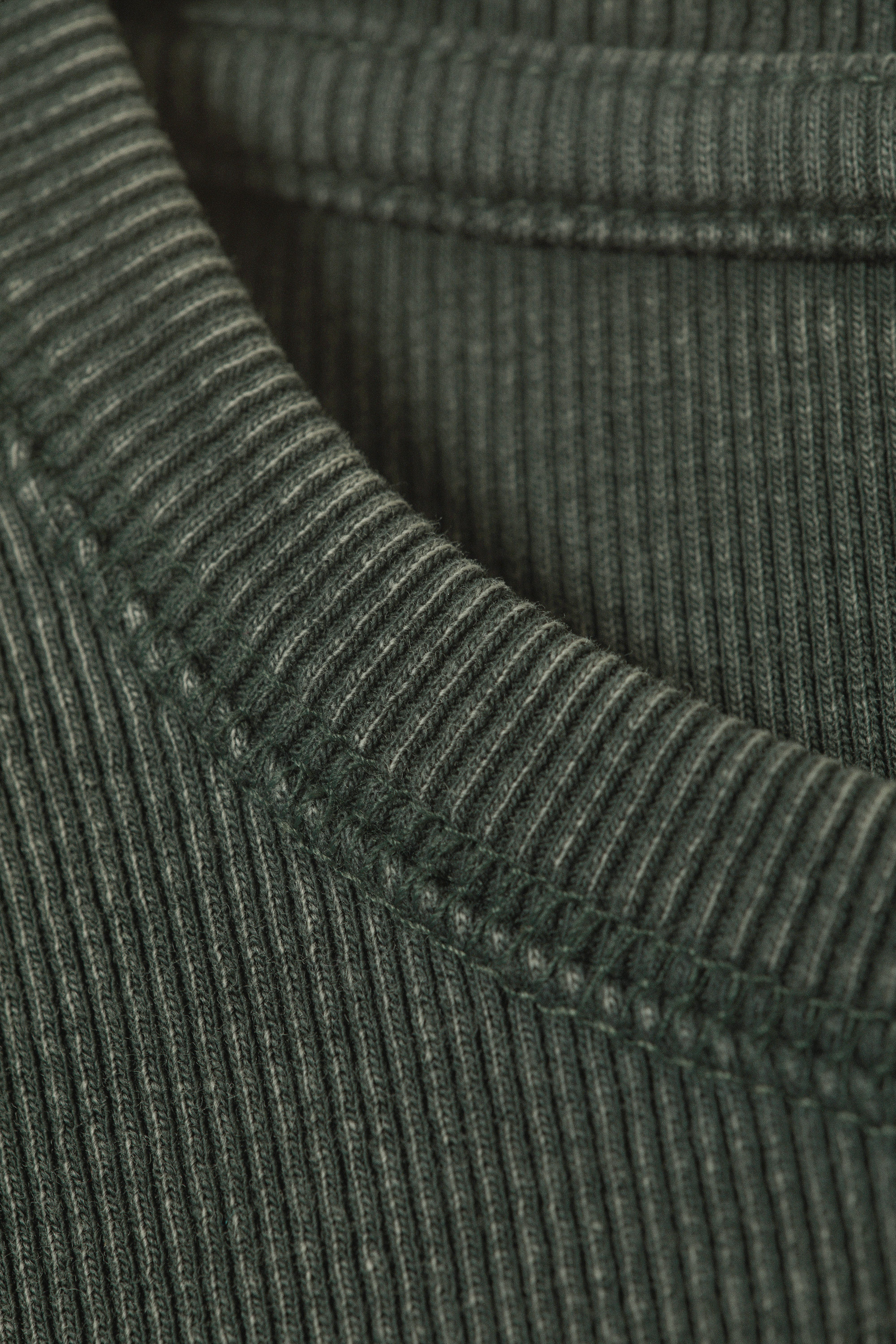 Dark Green - Ribbed Long-Sleeved T-shirt - 2