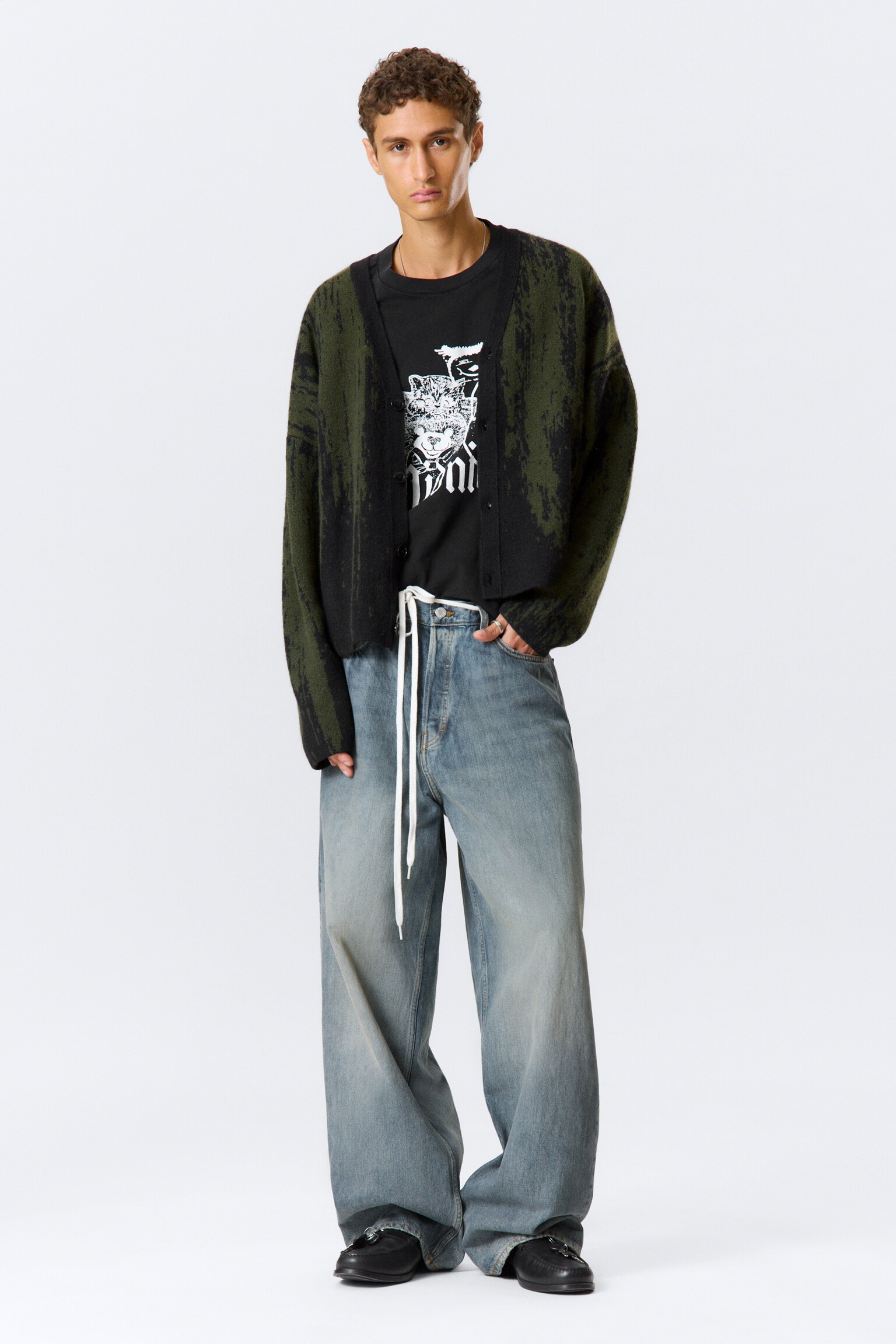 Avslappnad stickad grafisk cardigan - Svart/Mörk Khaki Grön/Svart - Röd Flammor - 3