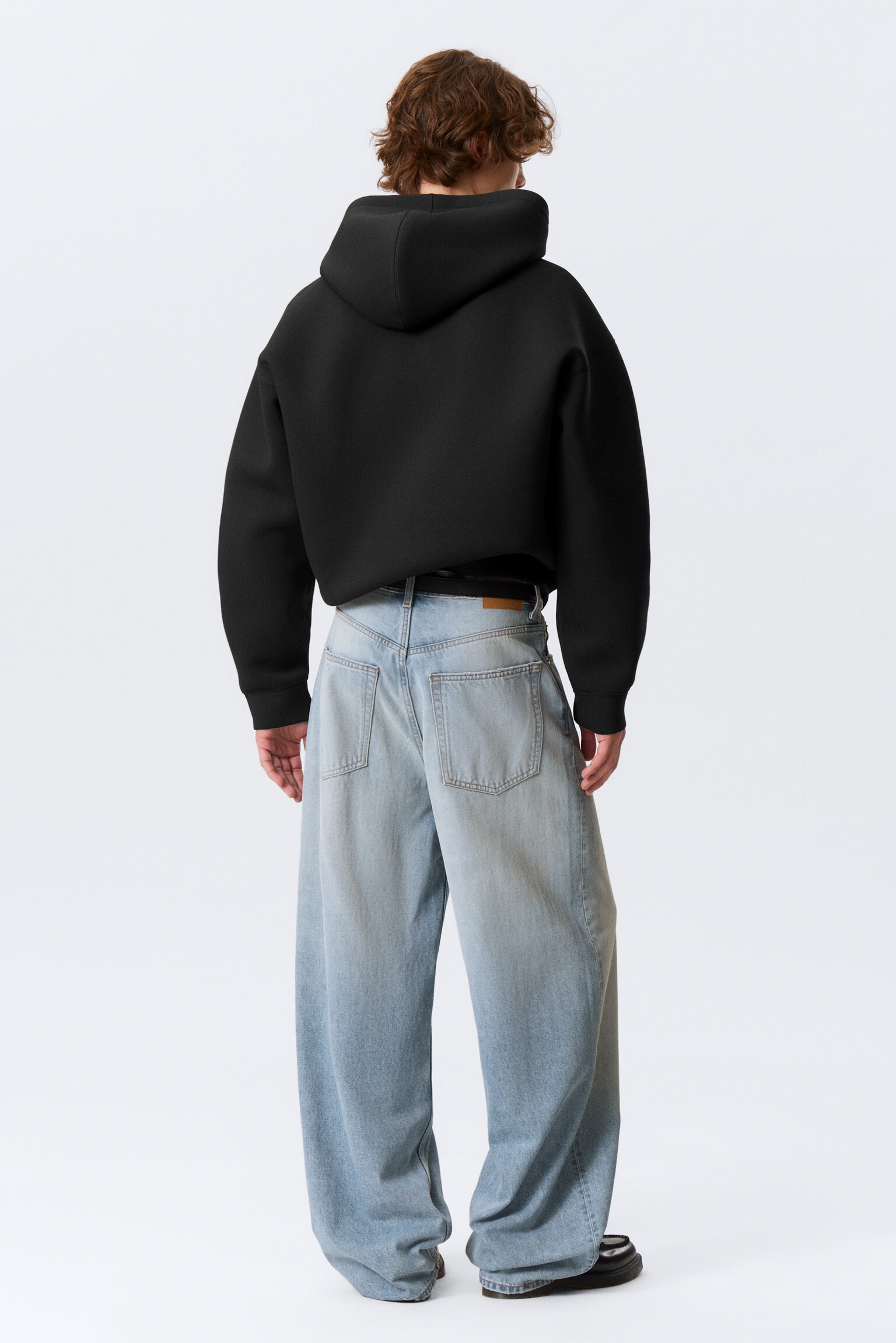 Jeans Astro Cintura Média Solta com Perna Larga - Kimberley Blue - Azul Claro/Blue Rinse - azul escuro/Arizona Azul - Azul Médio/Board Blue - Azul médio/Tuned Black - Preto/Lavagem preta - Preto/Blue Stream - azul médio/Cinzento mina/Um Azul - Azul Médio/Chelsea Black - Preto - 5