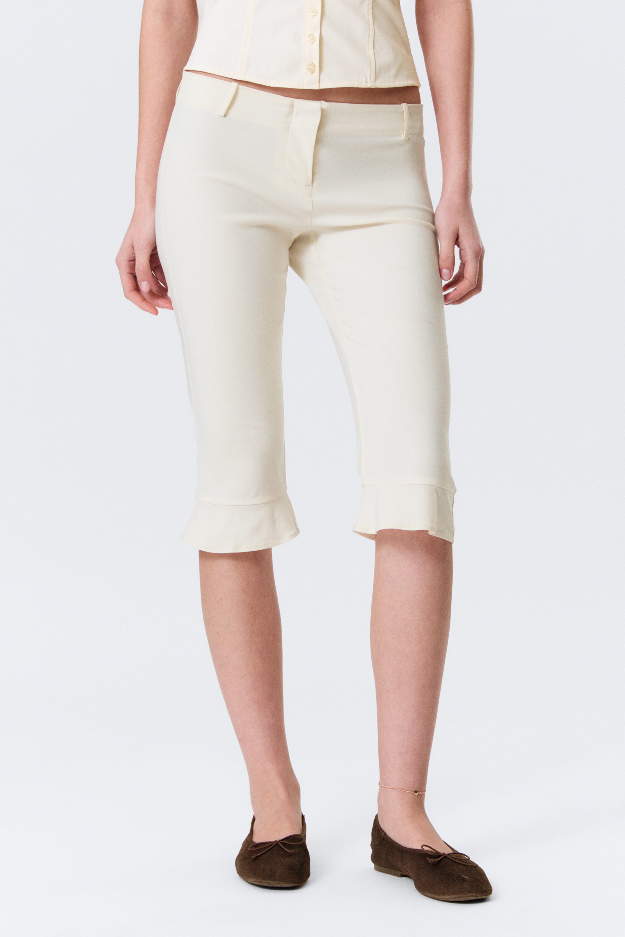 Offwhite - Maßgeschneiderte Caprihose mit mittlerer Bundhöhe - 1