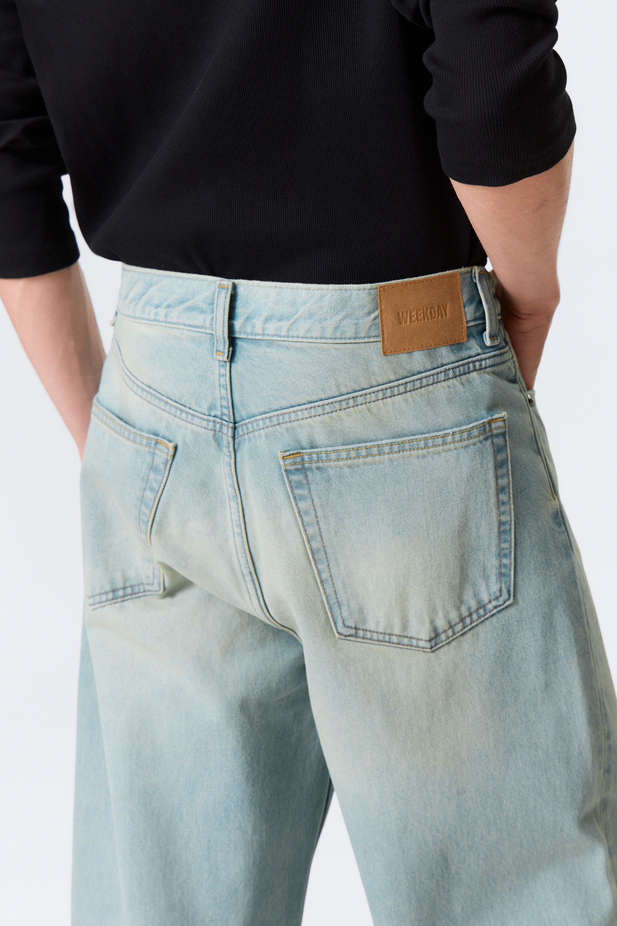 Visa större bild: Galaxy Loose Straight Leg Jeans - Port Blue - Ljusblå - HERR | H&M SE 5