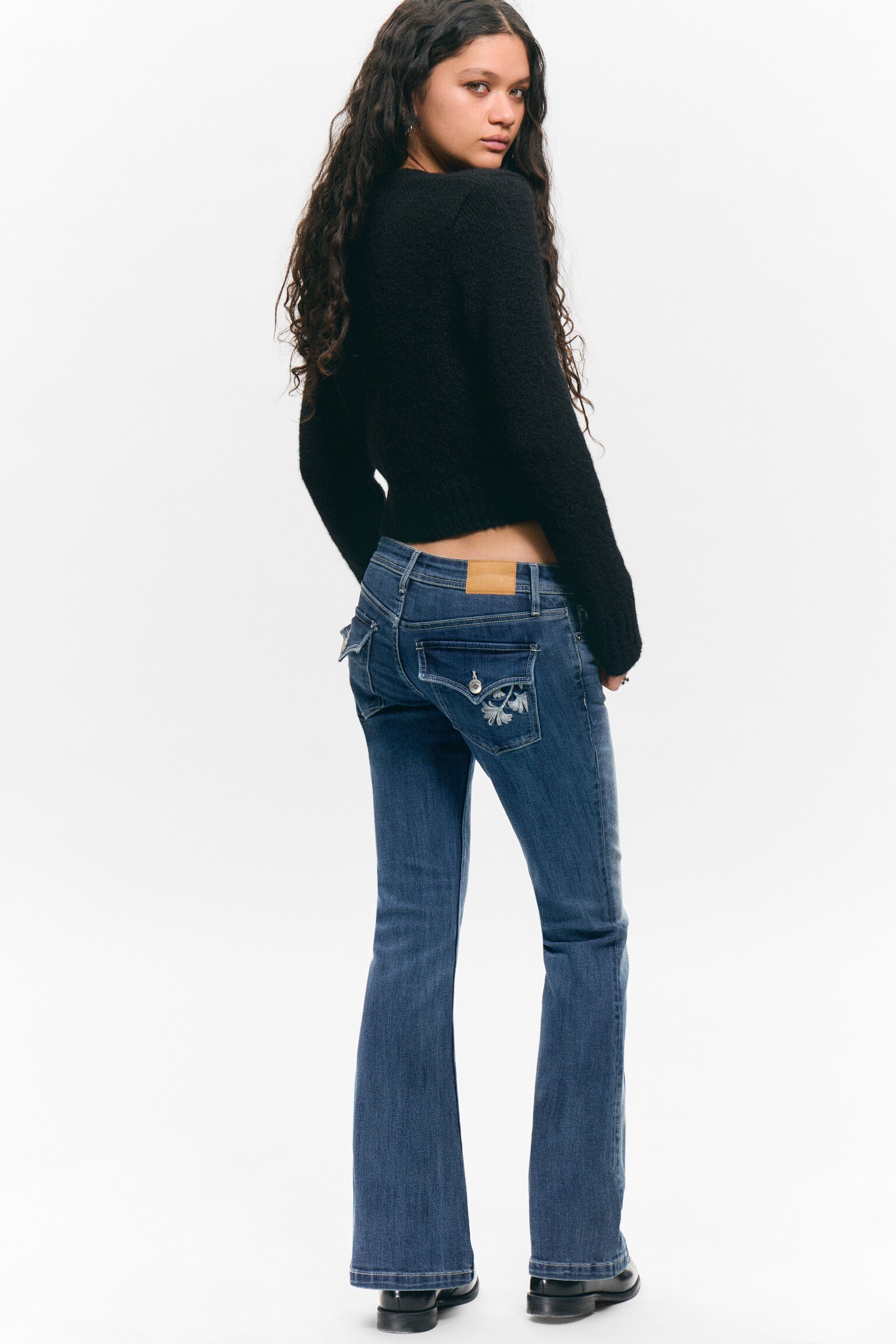 Low Rise Regular Bootcut Leg Jeans - Medusa Blue - Dark Blue - 5