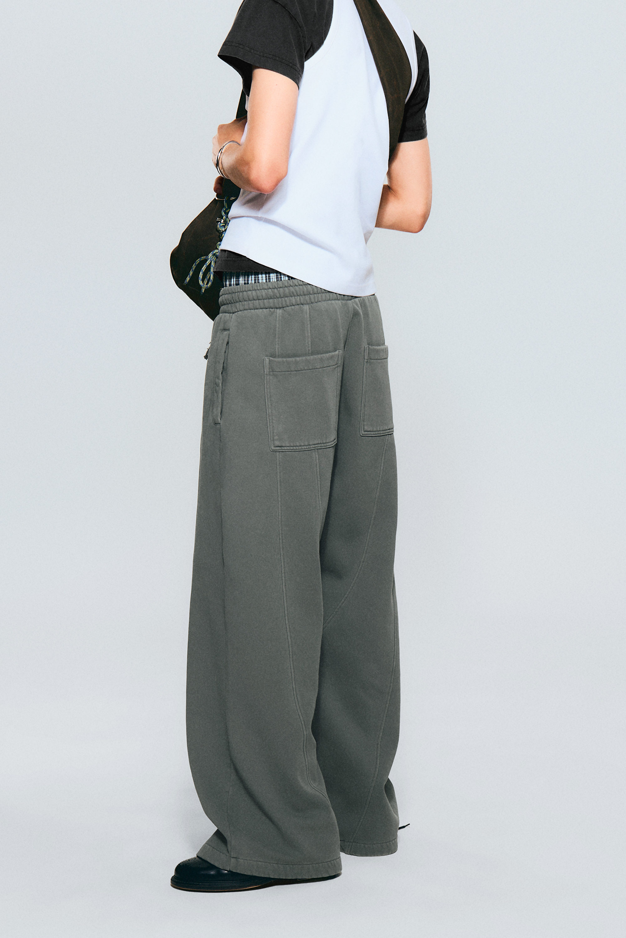 Grey - Loose Fit Blocked Sweatpants - 1